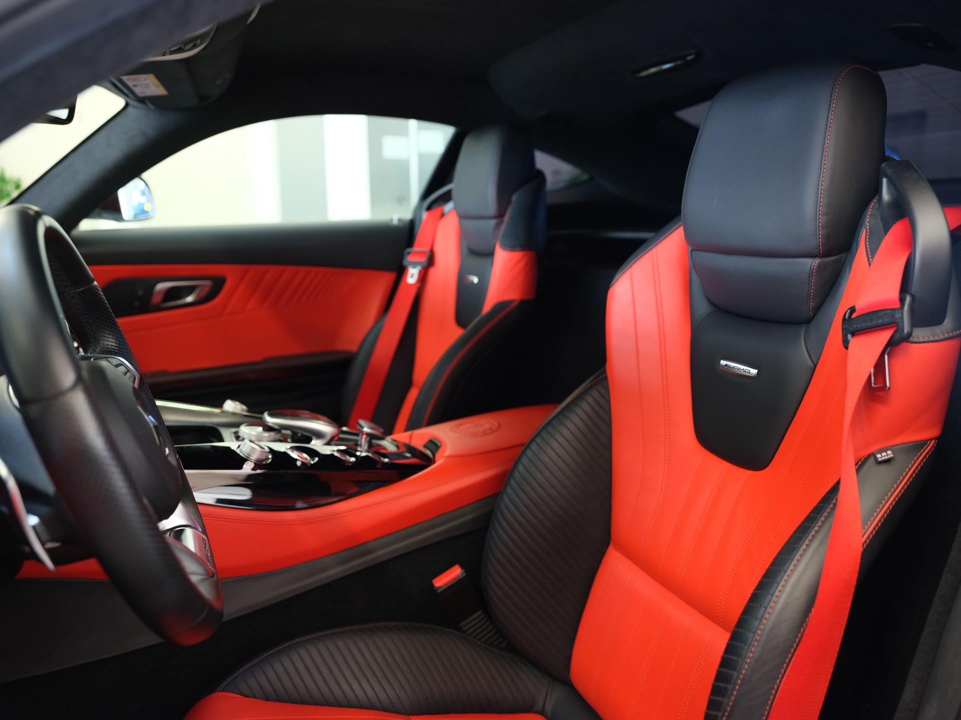 MERCEDES-BENZ AMG GT S Speedshift DCT-image-14