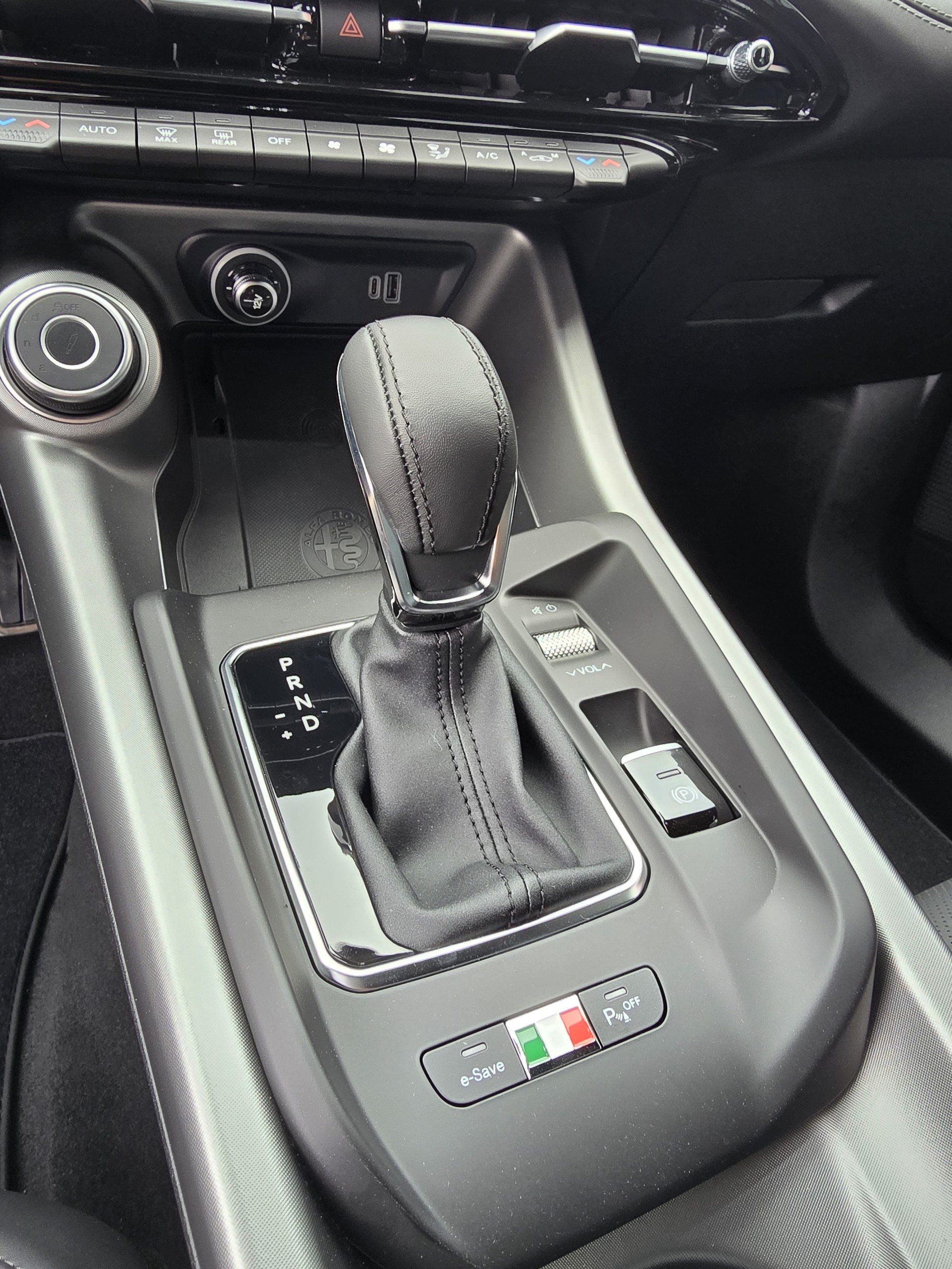 ALFA ROMEO Tonale 1.3 Plug-in-Hybrid Q4 Veloce Pack Premium-image-11
