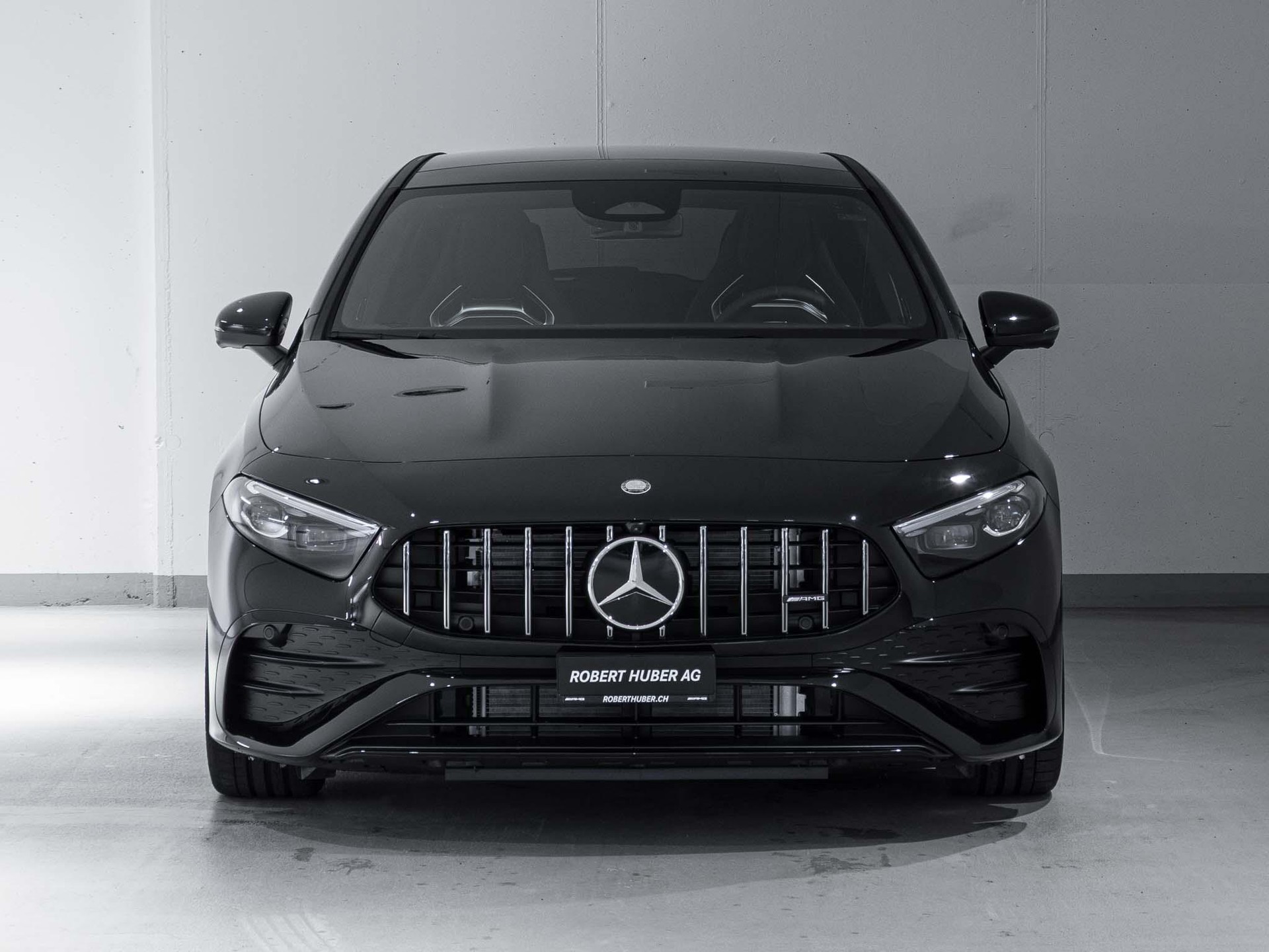 MERCEDES-BENZ A 35 AMG 4MATIC-image-2