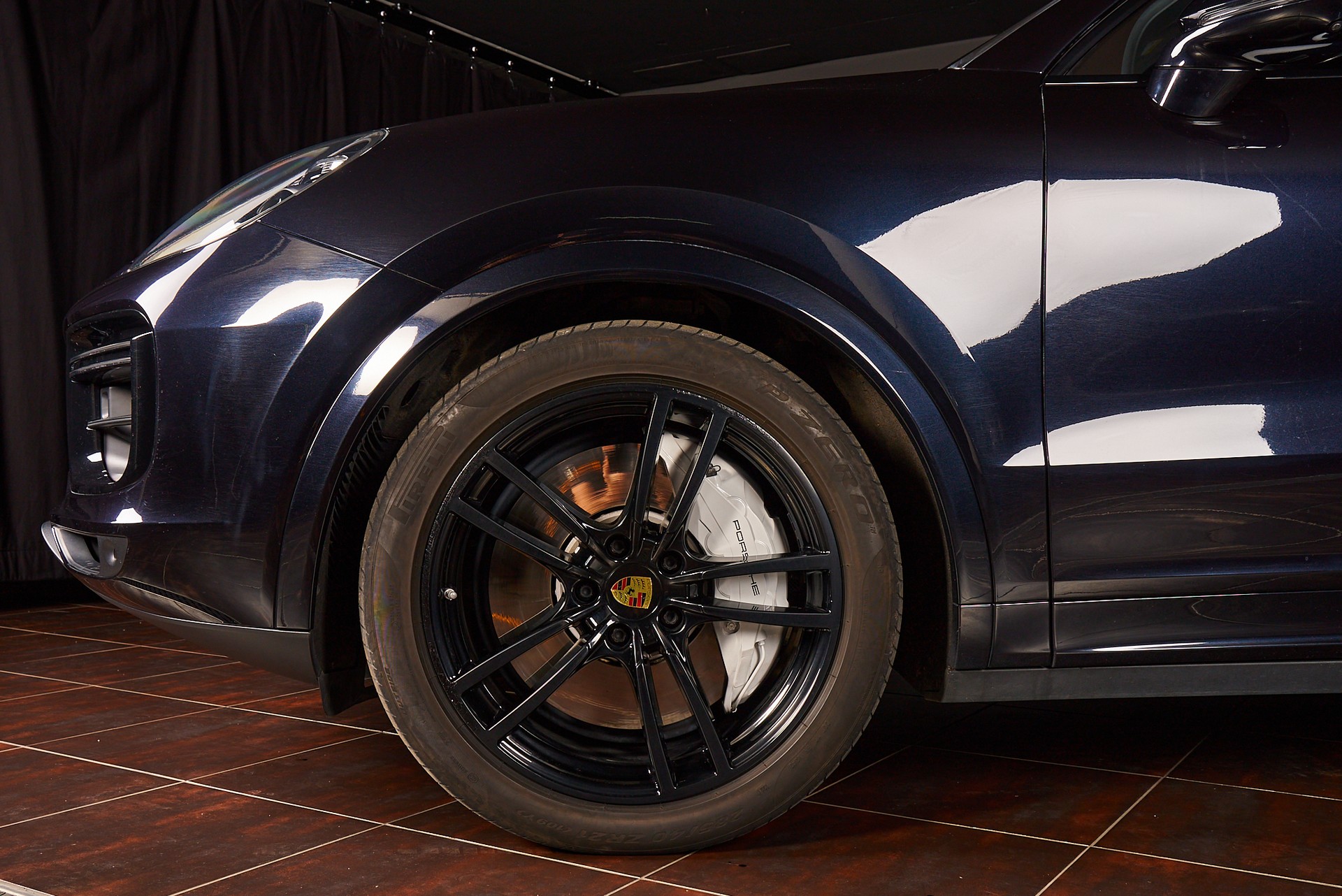 PORSCHE Cayenne Turbo-image-1
