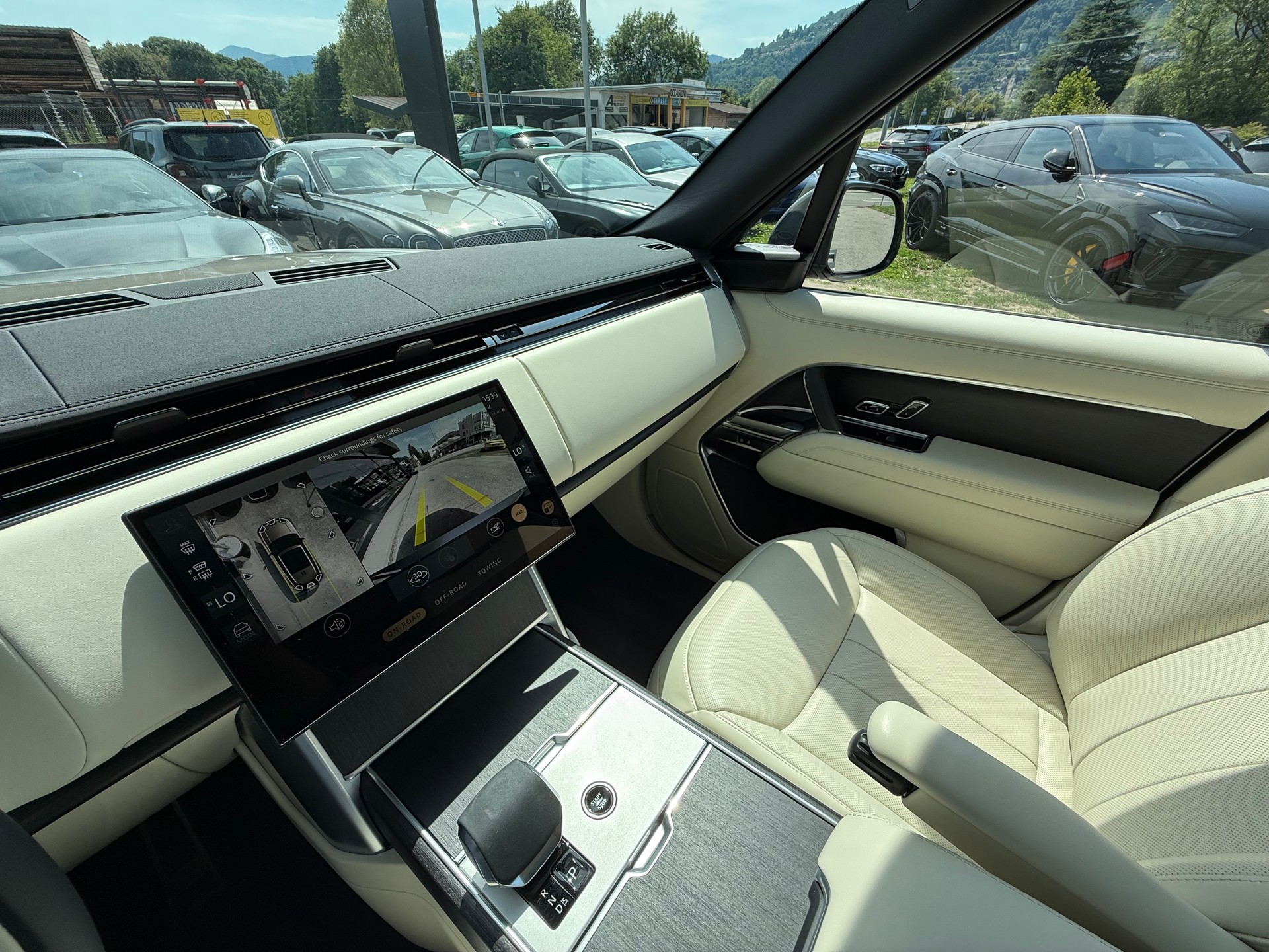 LAND ROVER Range Rover P550e Si6 PHEV HSE Automatic-image-15