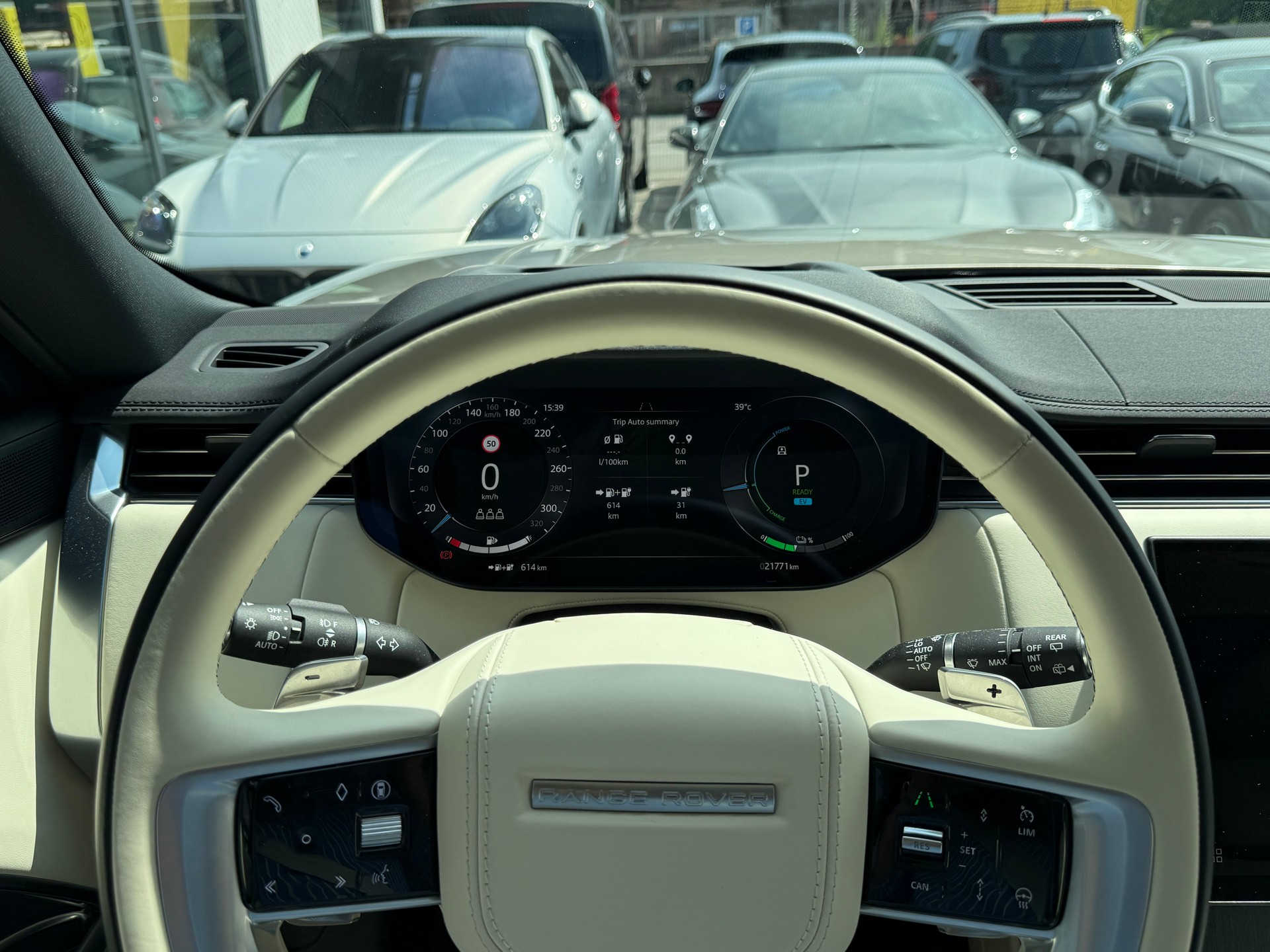 LAND ROVER Range Rover P550e Si6 PHEV HSE Automatic-image-14