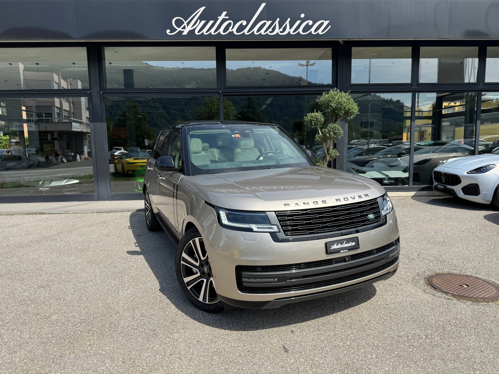 LAND ROVER Range Rover P550e Si6 PHEV HSE Automatic-image-0