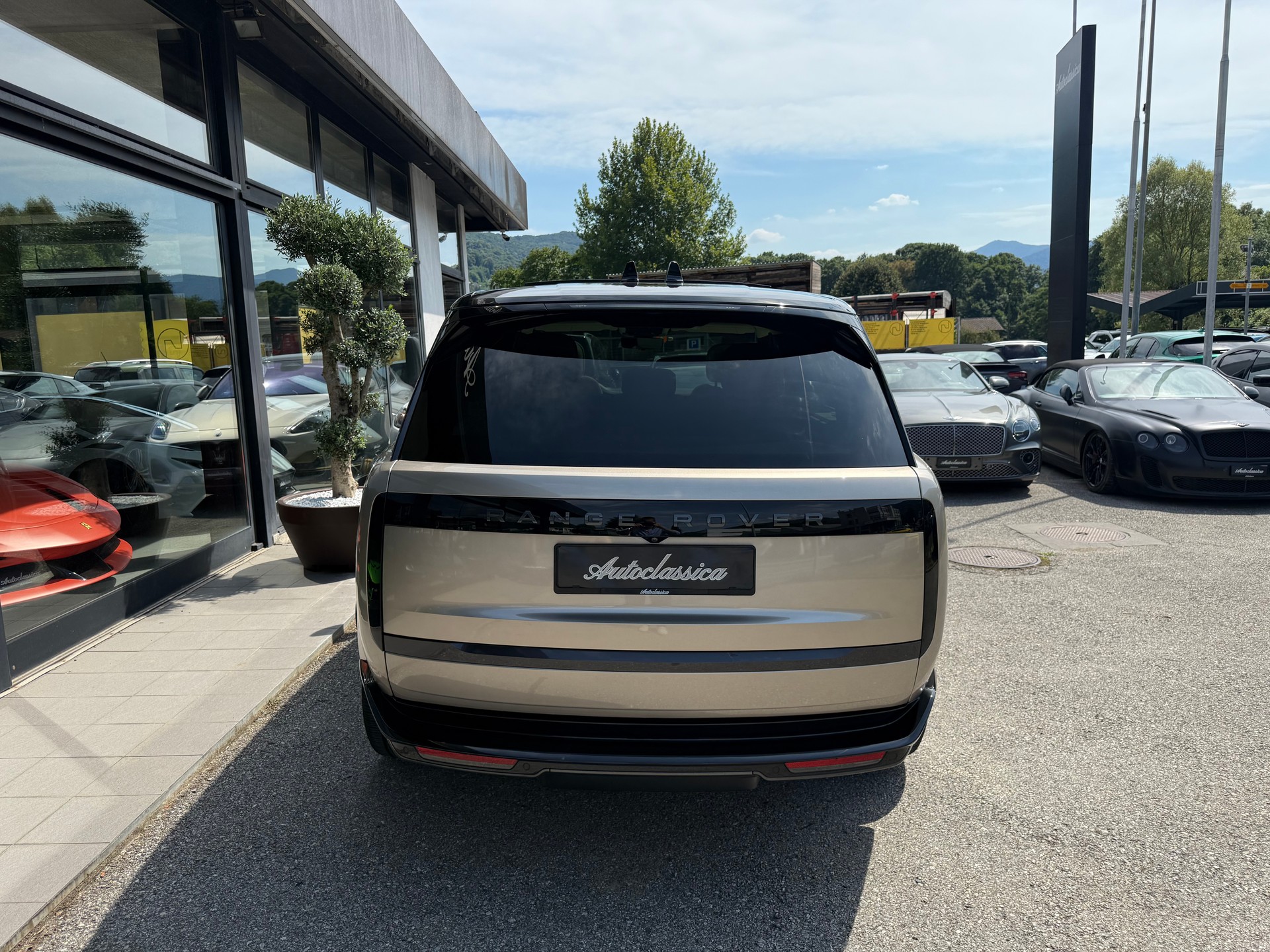 LAND ROVER Range Rover P550e Si6 PHEV HSE Automatic-image-2