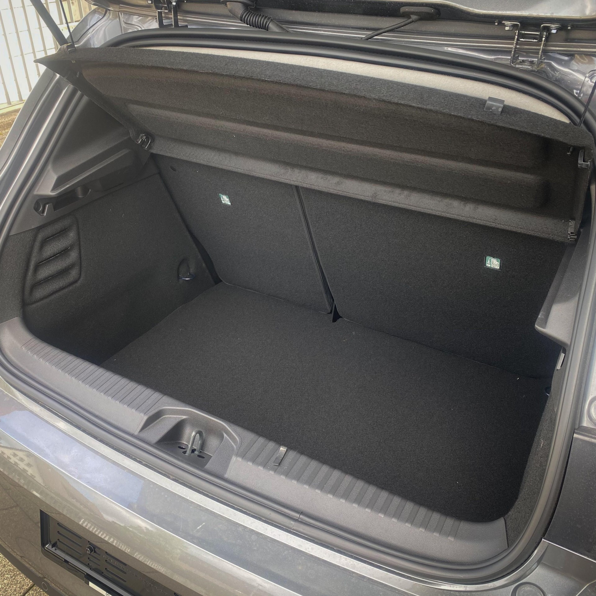 MITSUBISHI Colt 1.6 HEV Invite+-image-11