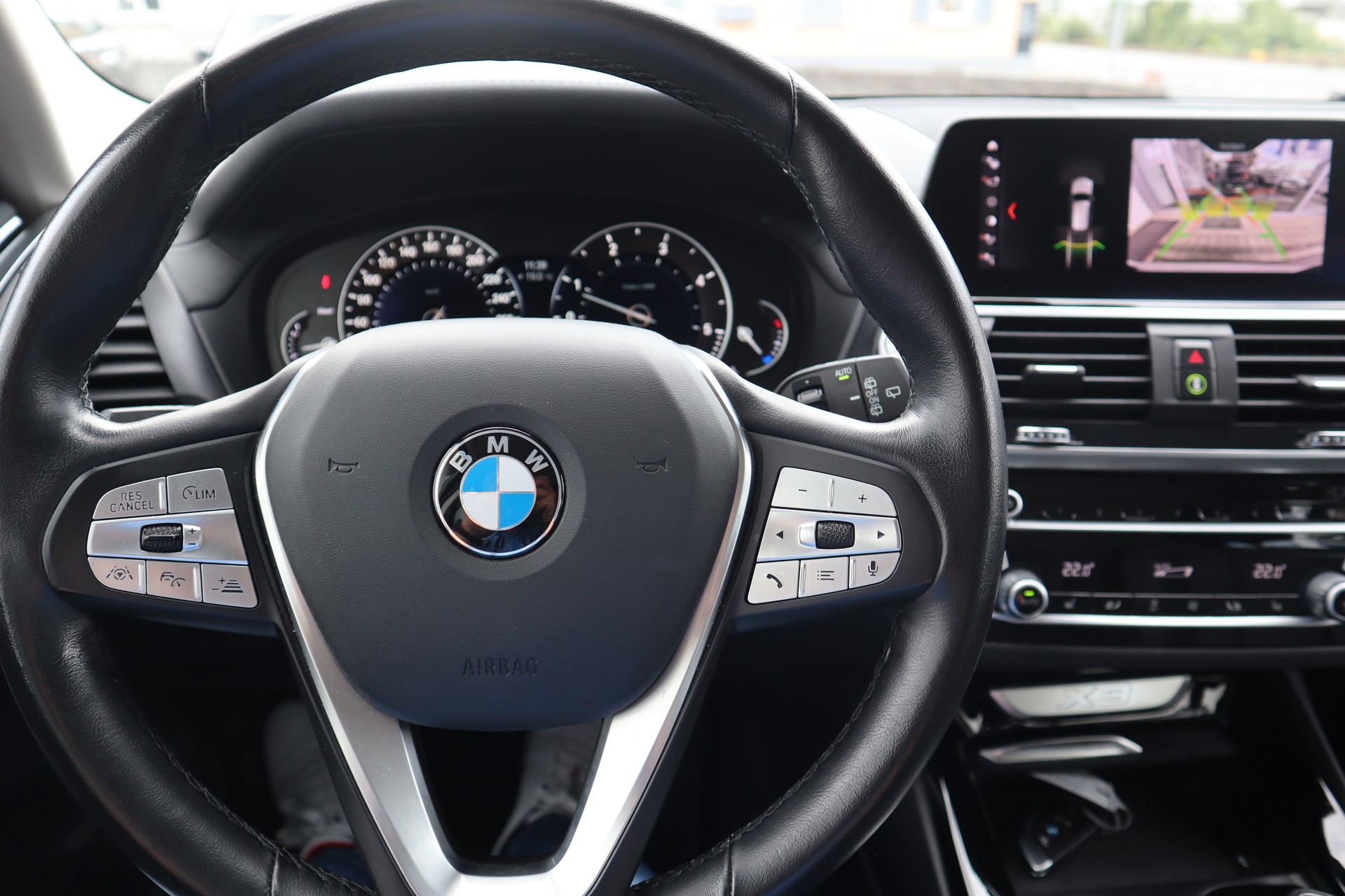 BMW X3 xDr 48V20d Luxury Line Steptronic 4x4 AHK Euro 6-image-4