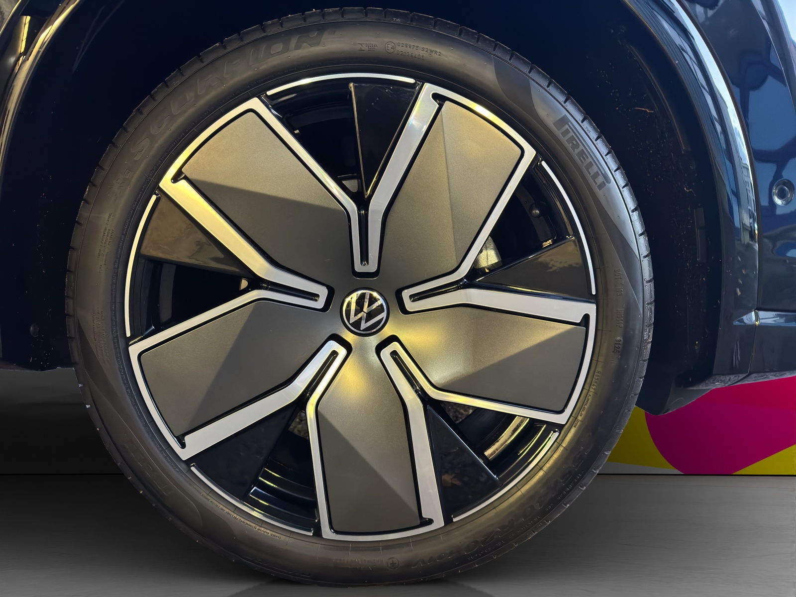 VW Tiguan 2.0 TSI DSG R-Line 4Motion-image-11