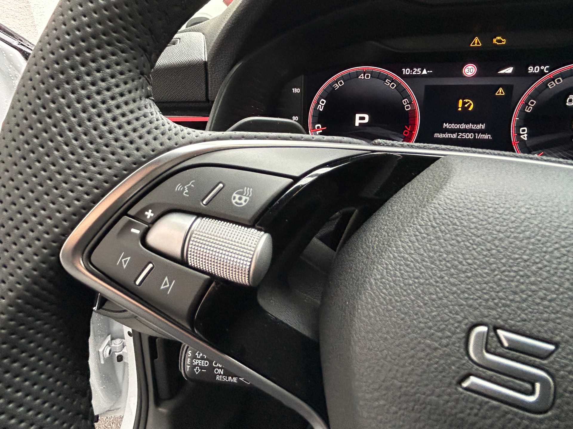 SKODA Kamiq 1.0 TSI Monte Carlo DSG-image-16