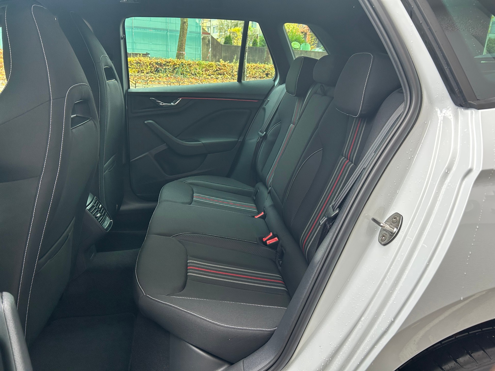 SKODA Kamiq 1.0 TSI Monte Carlo DSG-image-10