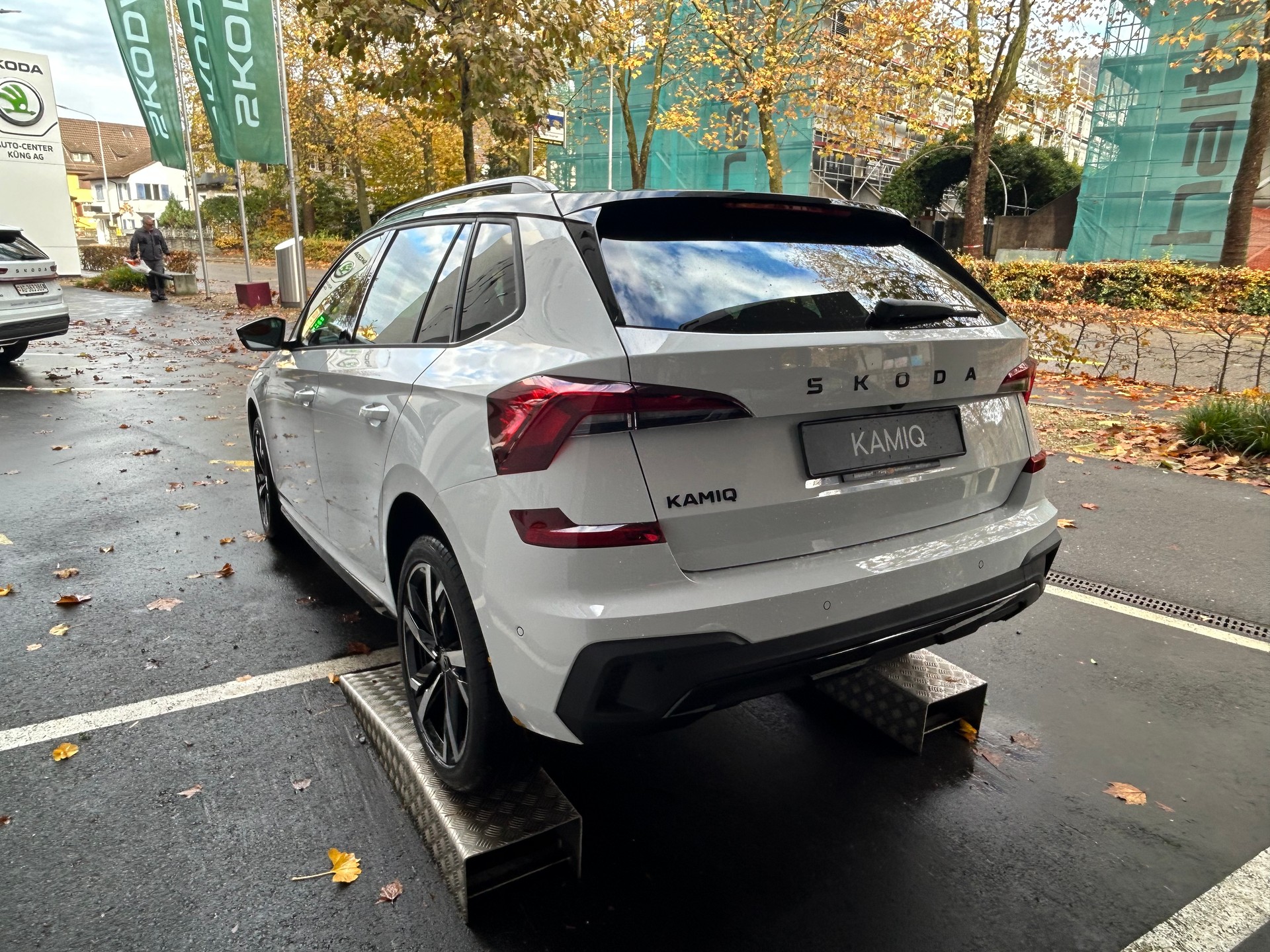 SKODA Kamiq 1.0 TSI Monte Carlo DSG-image-4