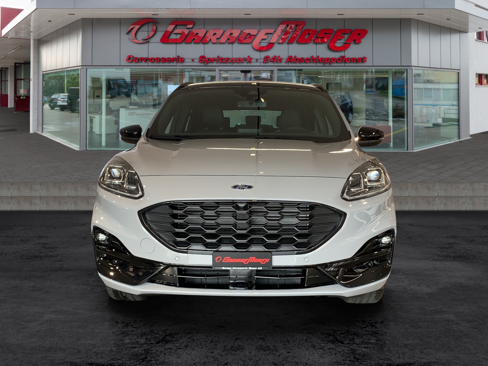 FORD Kuga 2.5 Plug-in Hybrid Graphite Tech Edition-image-1