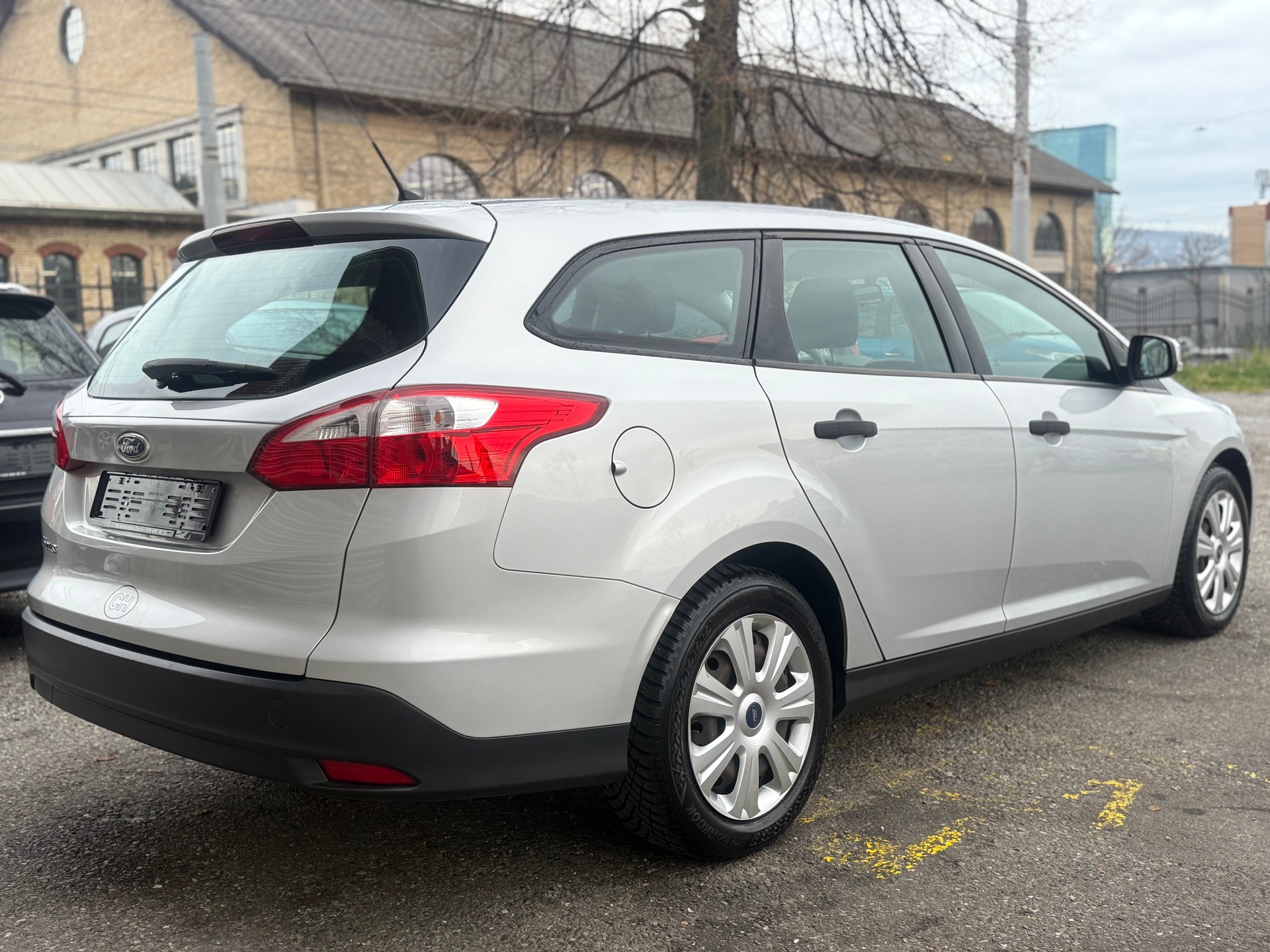 FORD Focus 1.6i VCT Ambiente-image-5