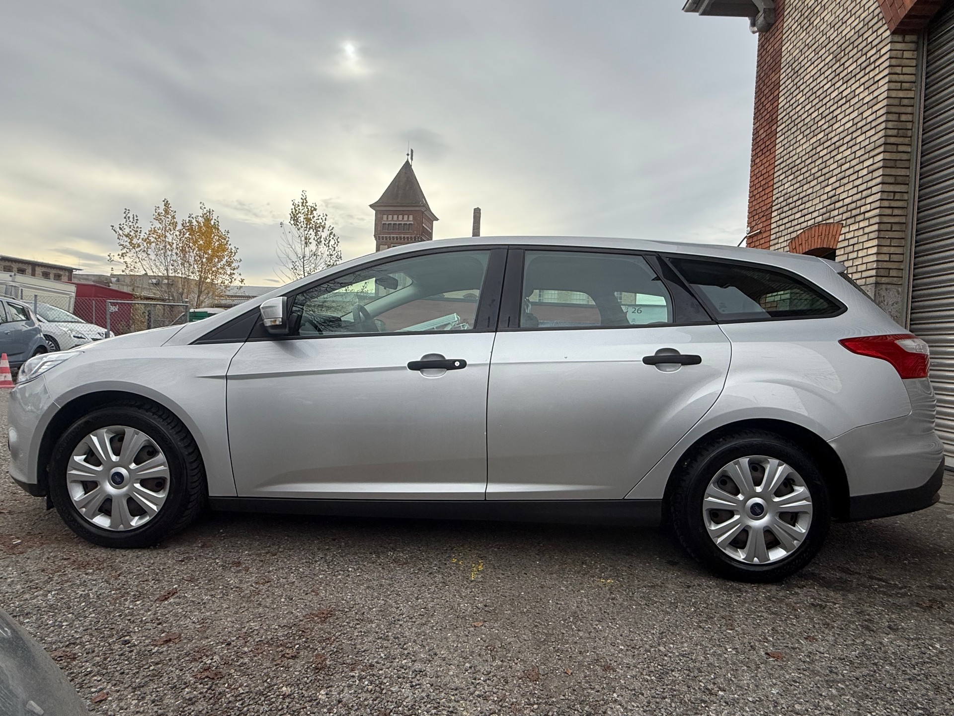 FORD Focus 1.6i VCT Ambiente-image-4