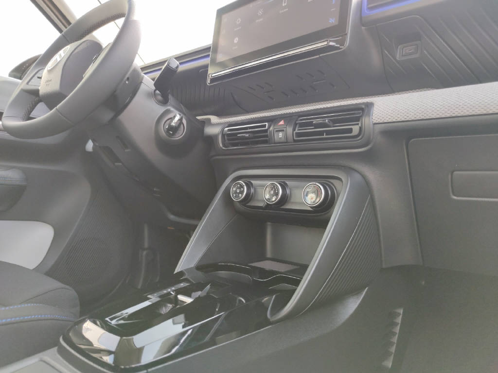 CITROEN C3 1.2 Hybrid You+-image-5
