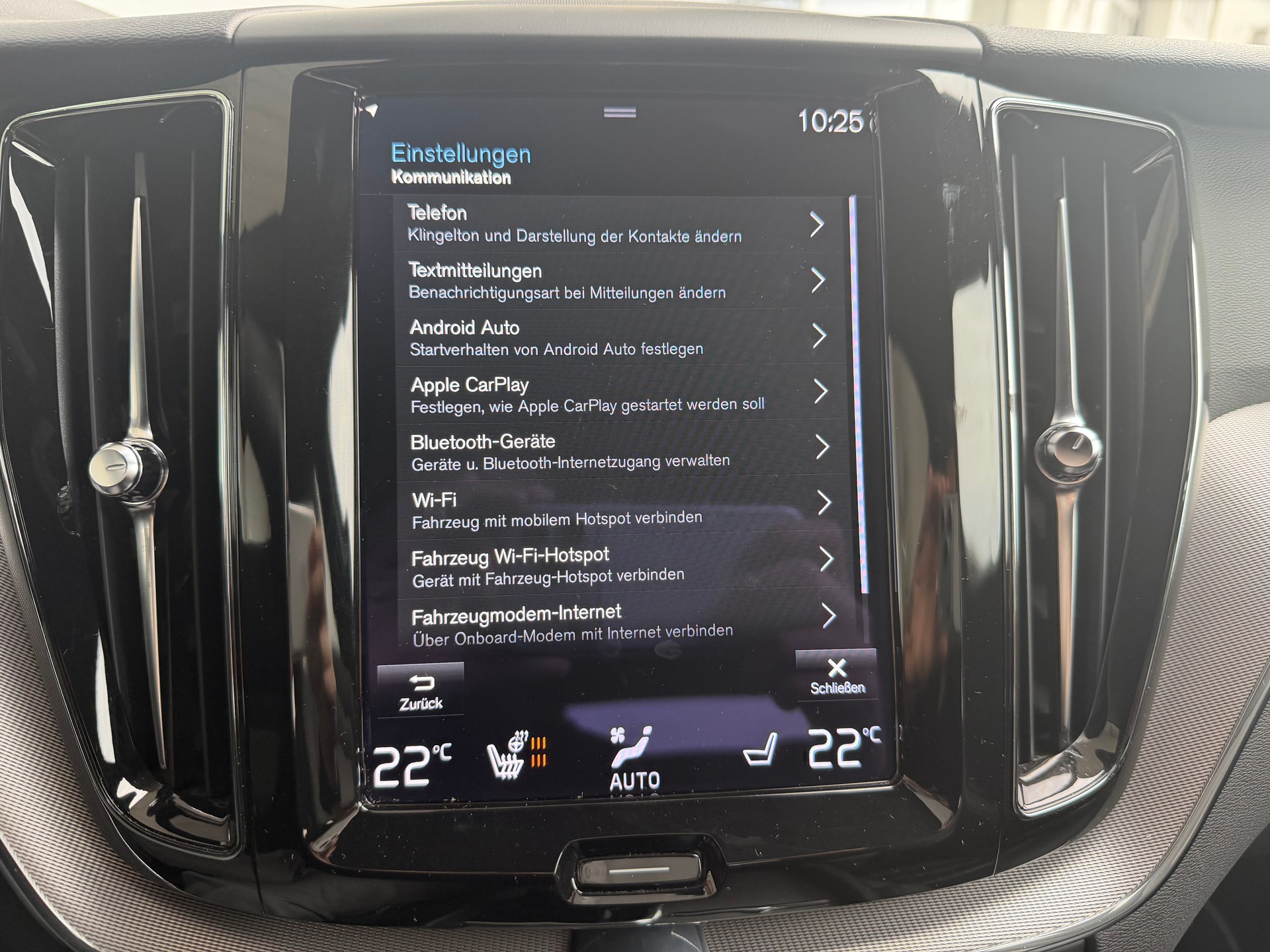 VOLVO XC60 B4 Diesel Mild Hybrid AWD R-Design Geartronic-image-18