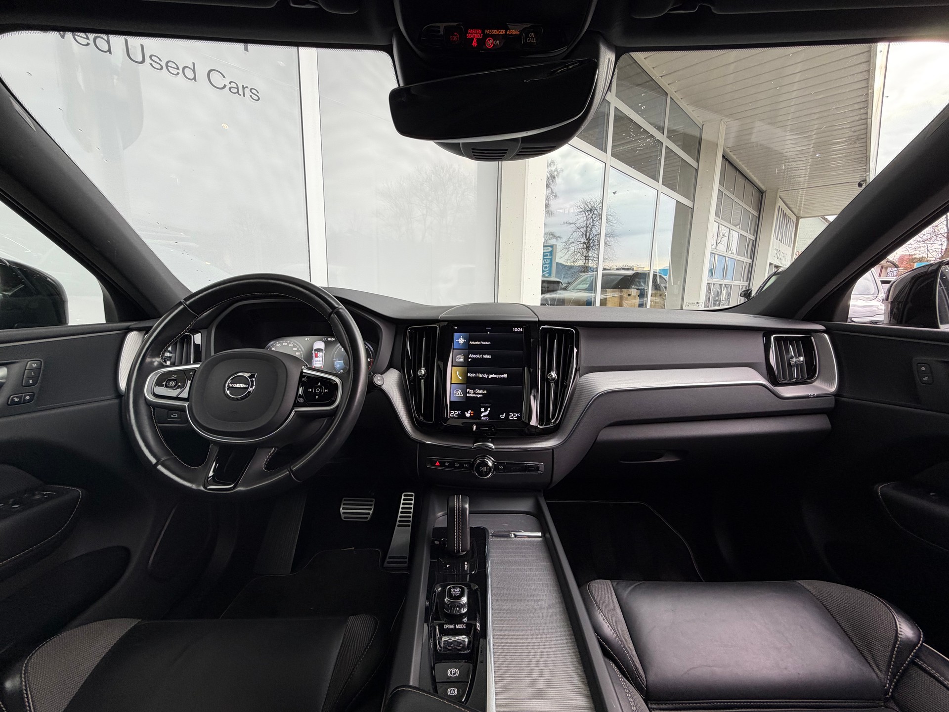 VOLVO XC60 B4 Diesel Mild Hybrid AWD R-Design Geartronic-image-6