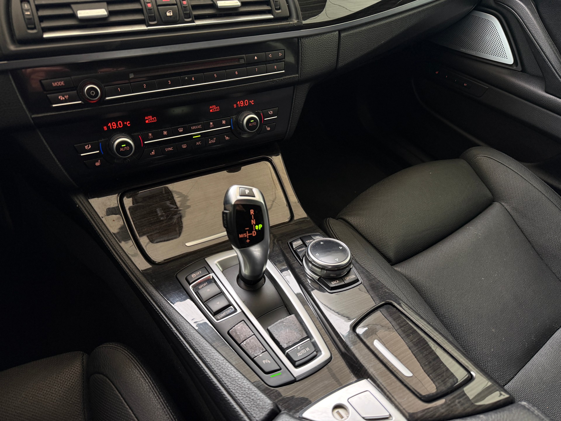 BMW 535d Touring xDrive Steptronic-image-21