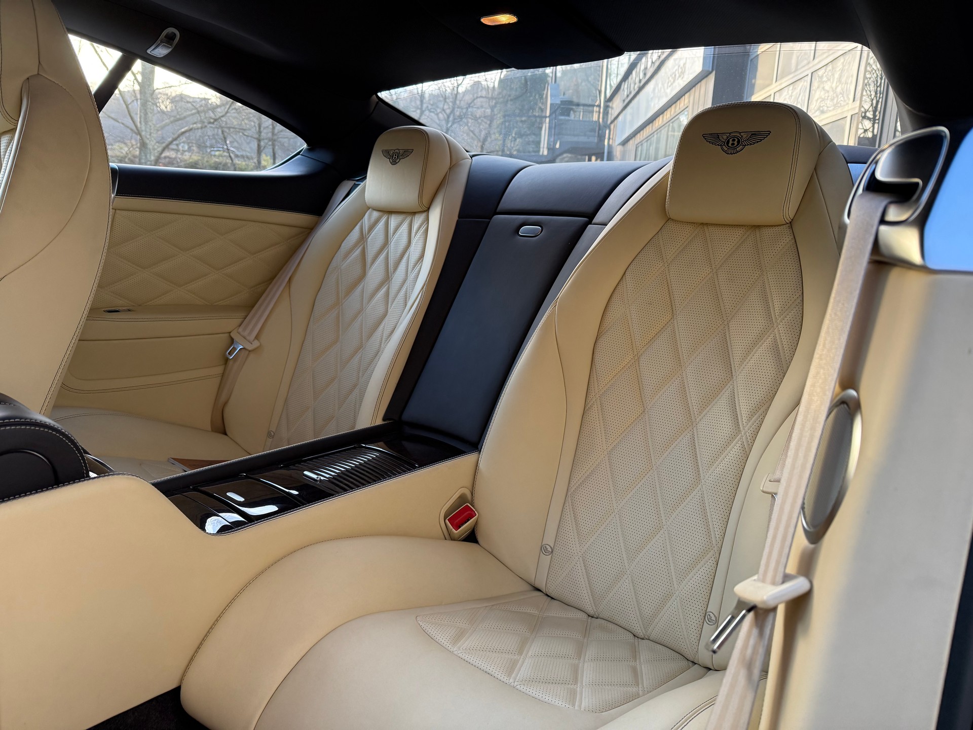 BENTLEY Continental GT 6.0 W12-image-13