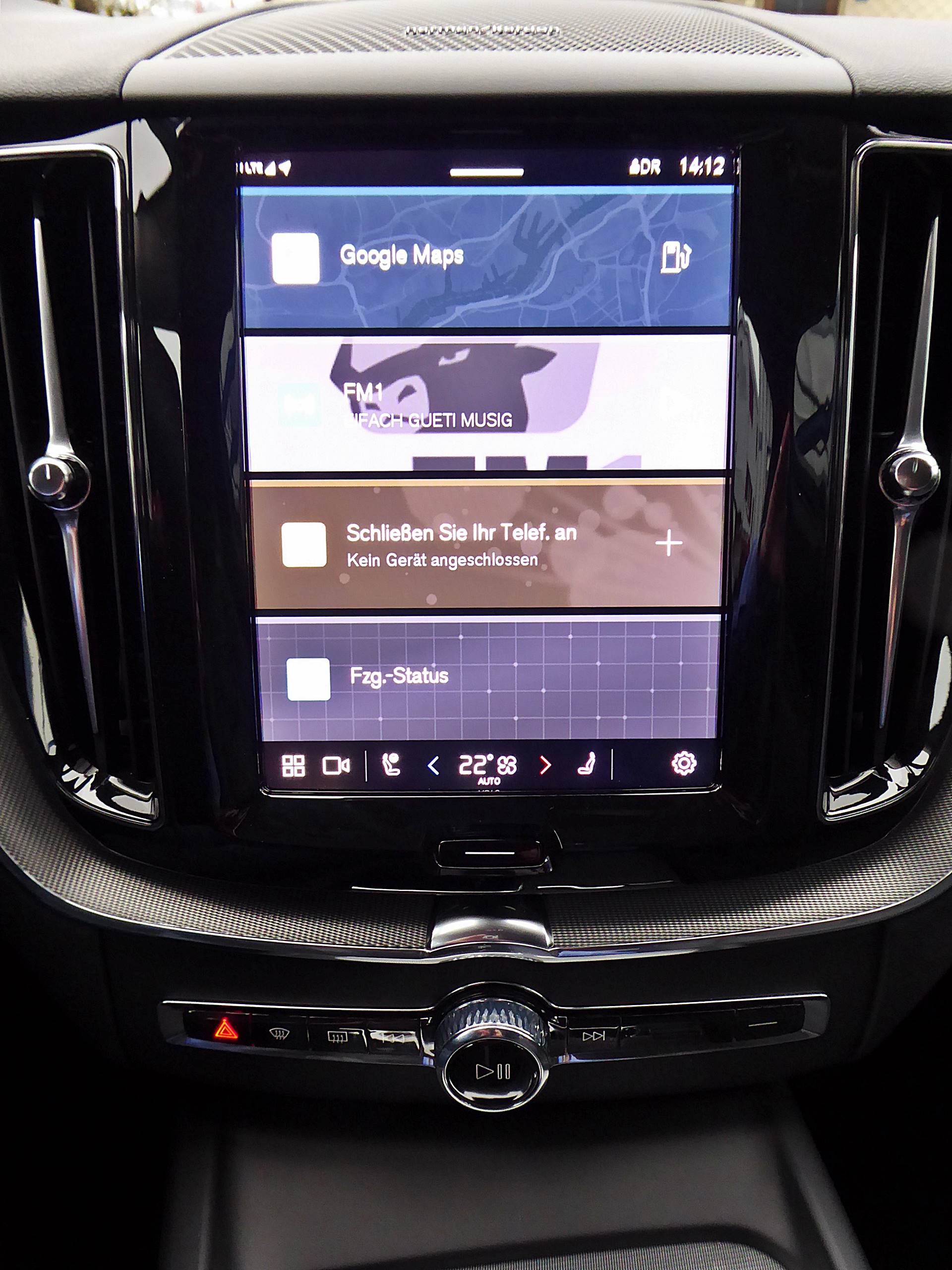 VOLVO XC60 B5 B AWD Plus Dark-image-10