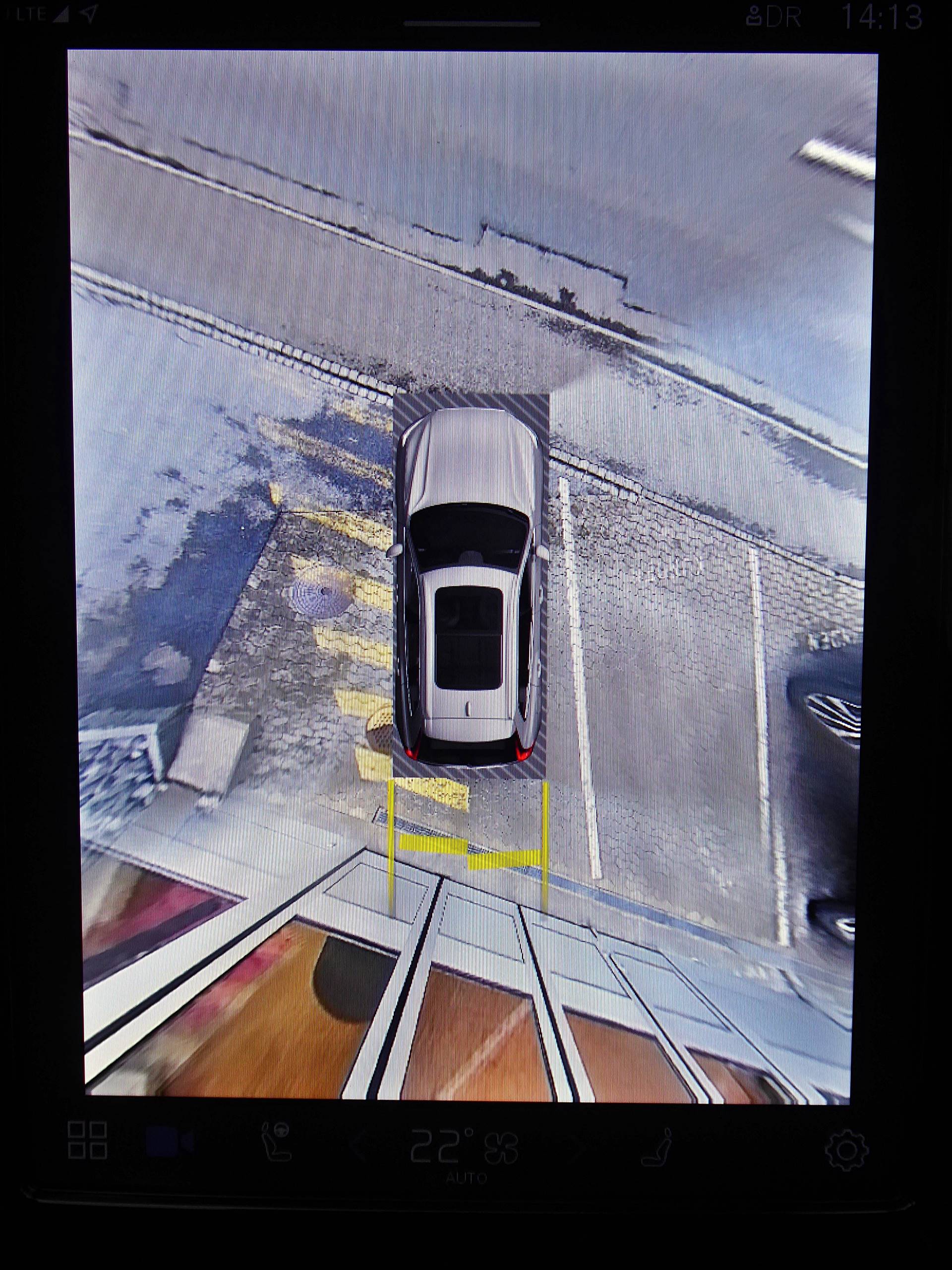 VOLVO XC60 B5 B AWD Plus Dark-image-12