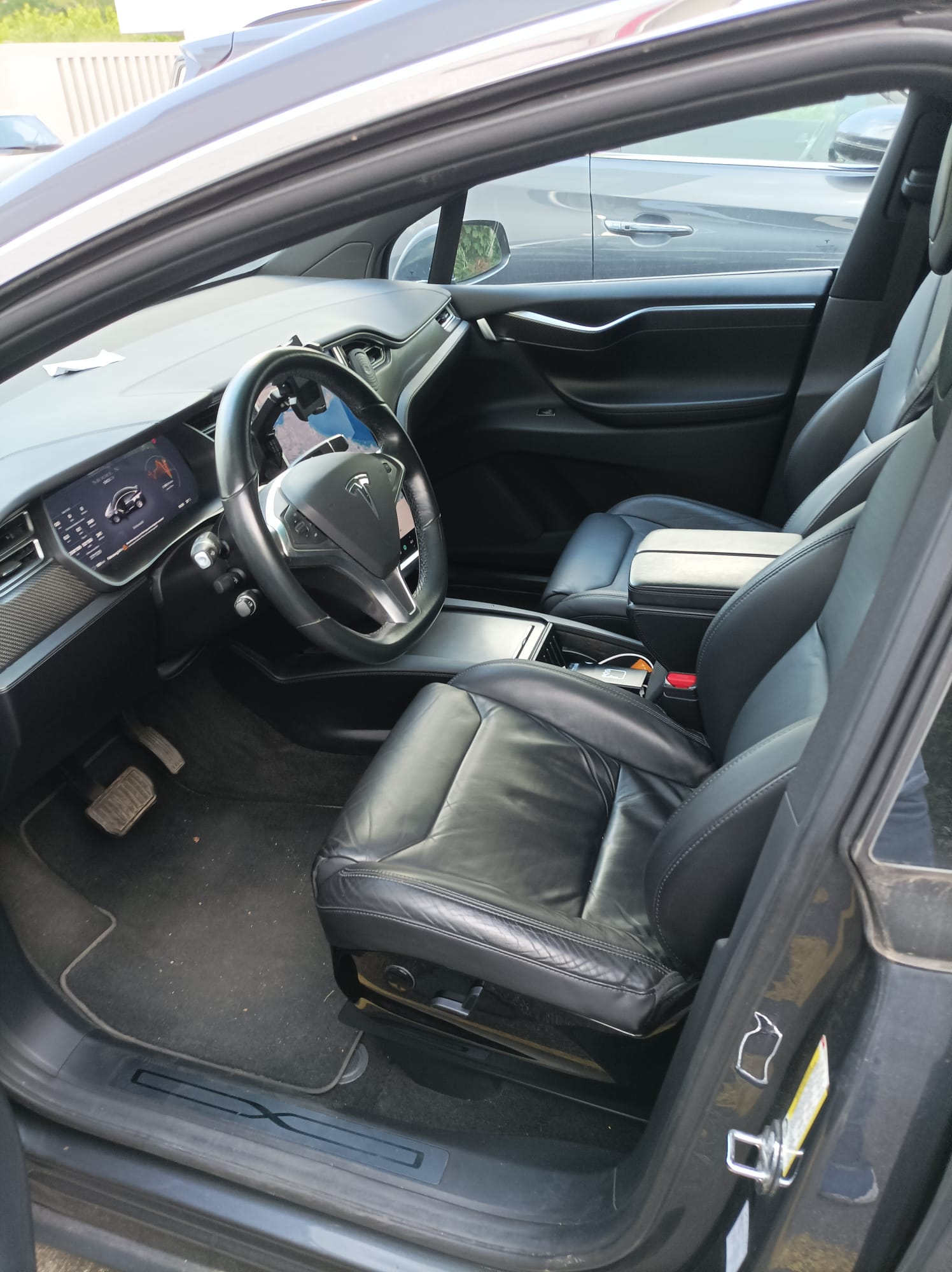 TESLA Model X 90 D-image-3
