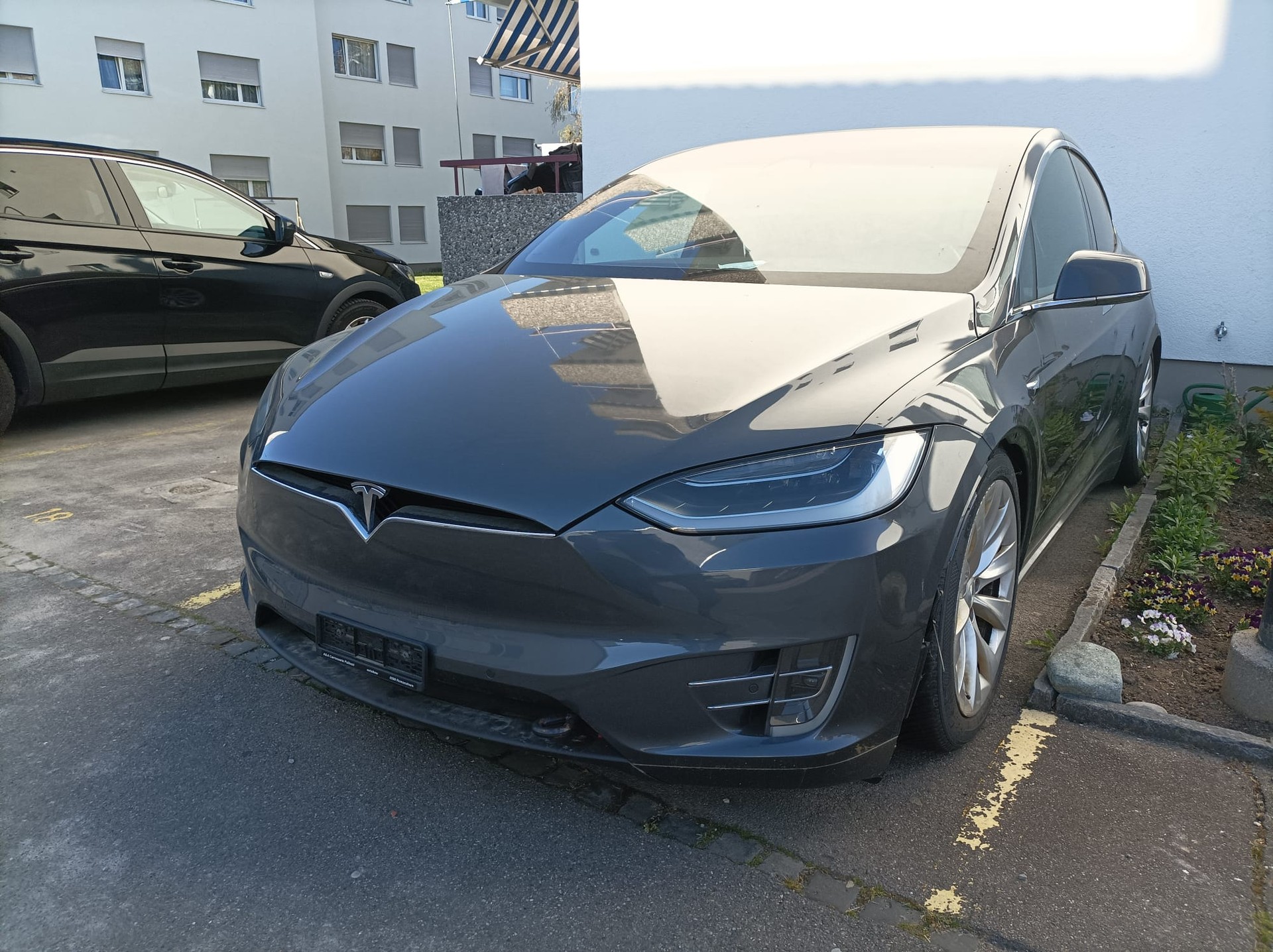 TESLA Model X 90 D-image-1