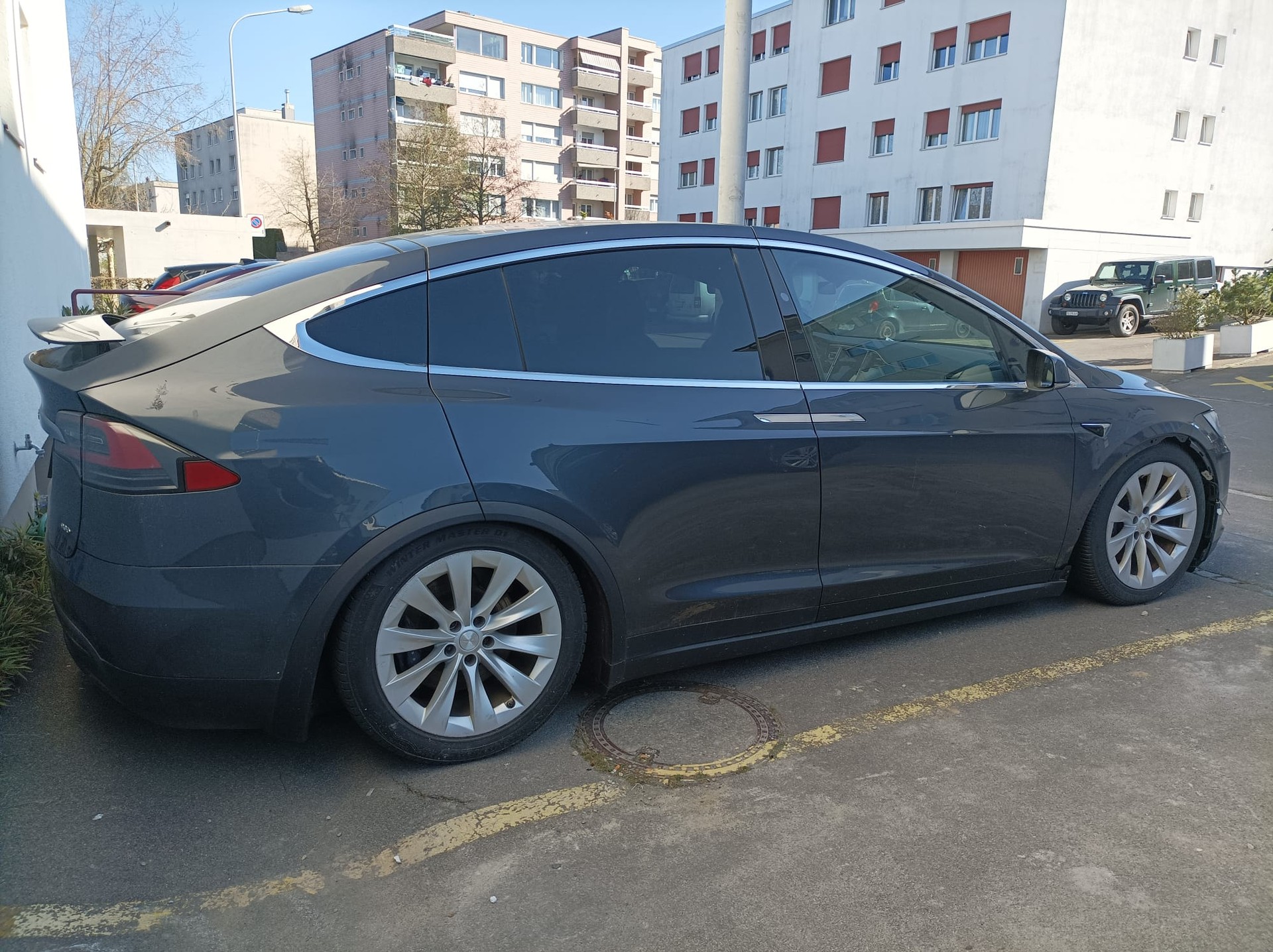 TESLA Model X 90 D-image-2