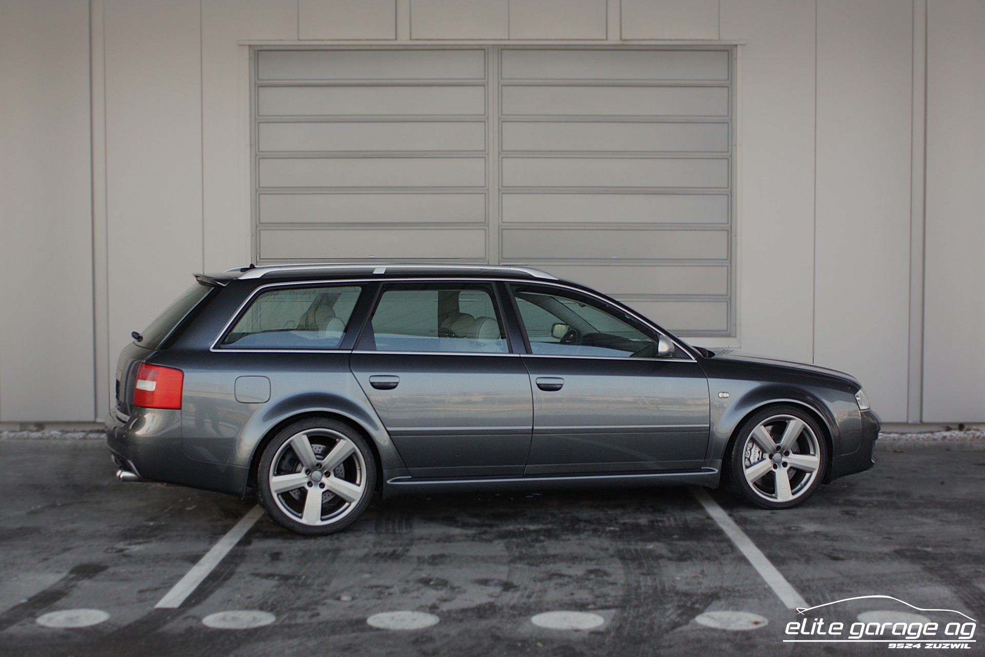 AUDI RS6 Avant QUATTRO SPORTEC 528 PS-image-4