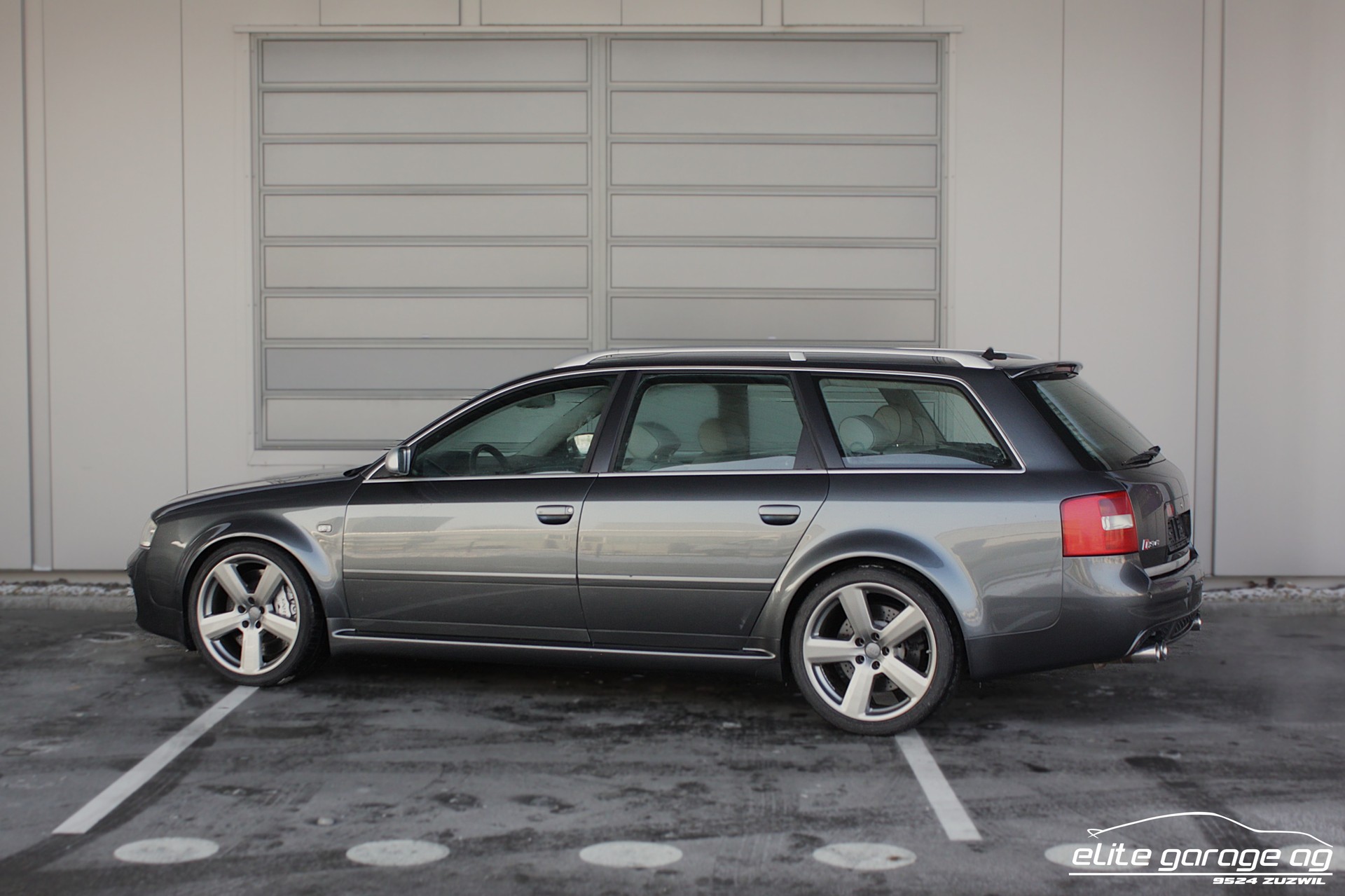AUDI RS6 Avant QUATTRO SPORTEC 528 PS-image-2