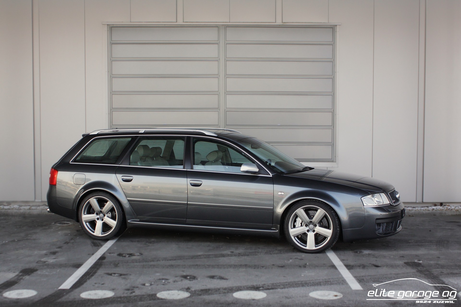 AUDI RS6 Avant QUATTRO SPORTEC 528 PS-image-6