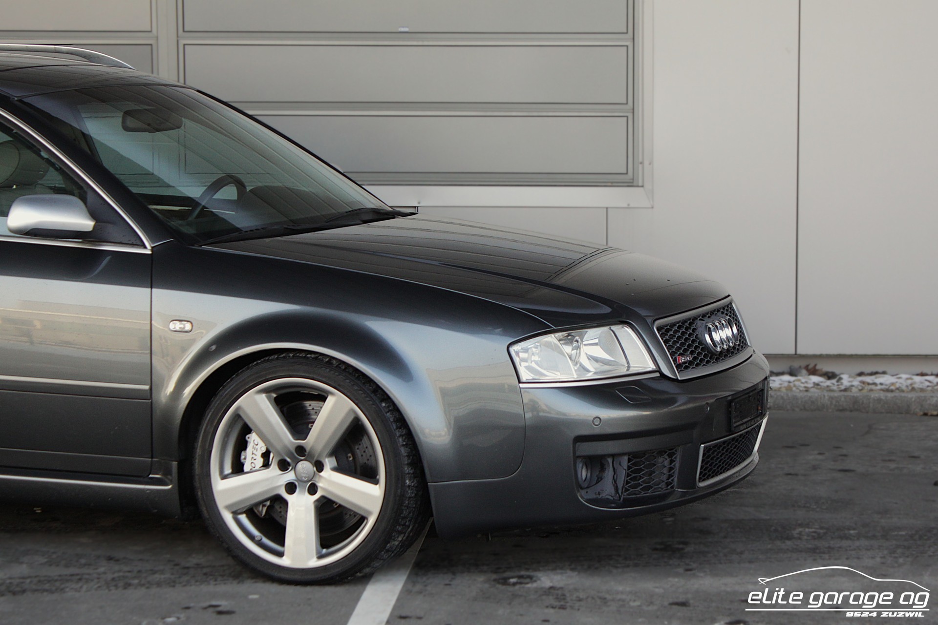 AUDI RS6 Avant QUATTRO SPORTEC 528 PS-image-8