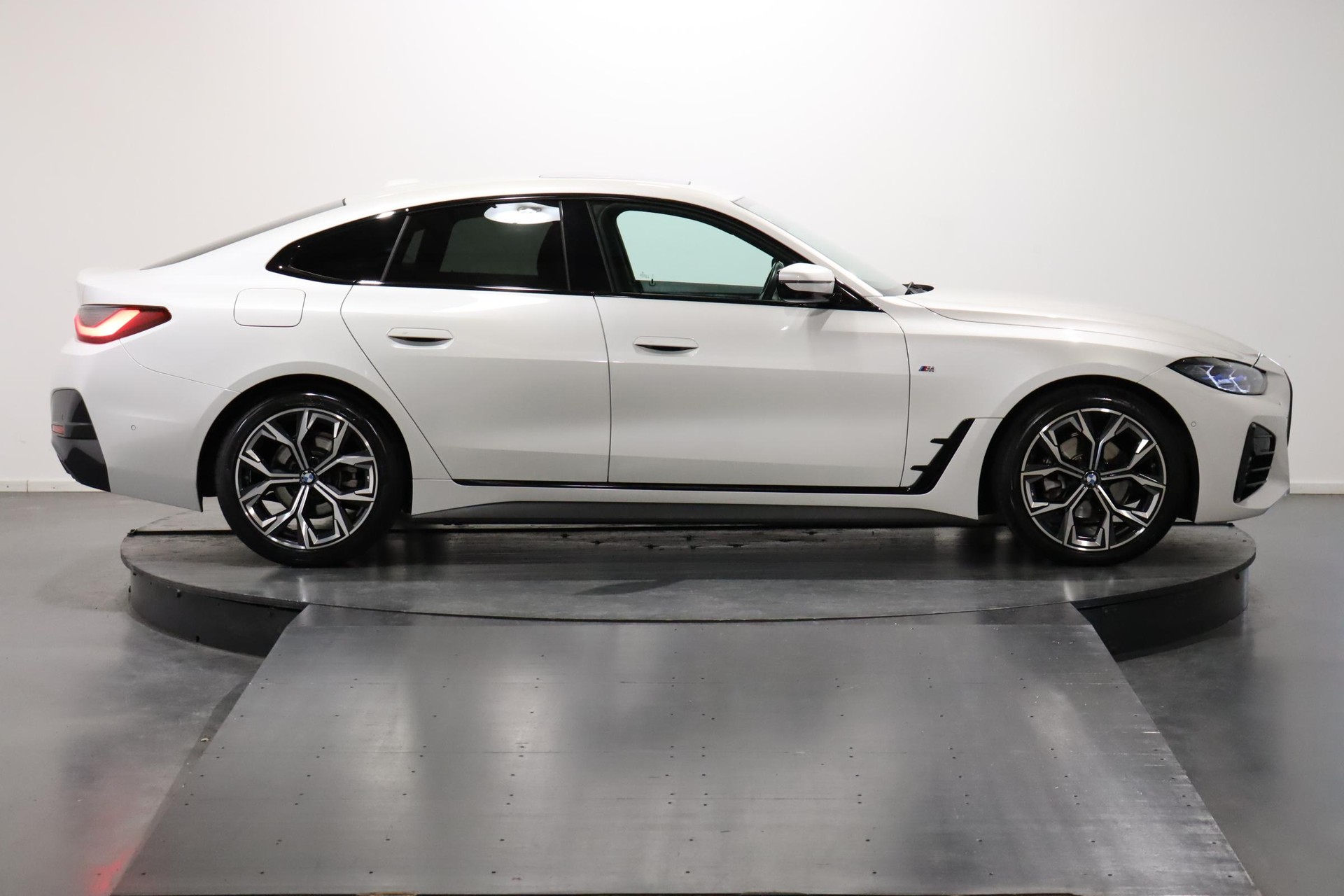 BMW 420d xDrive SAG Gran Coupé-image-2