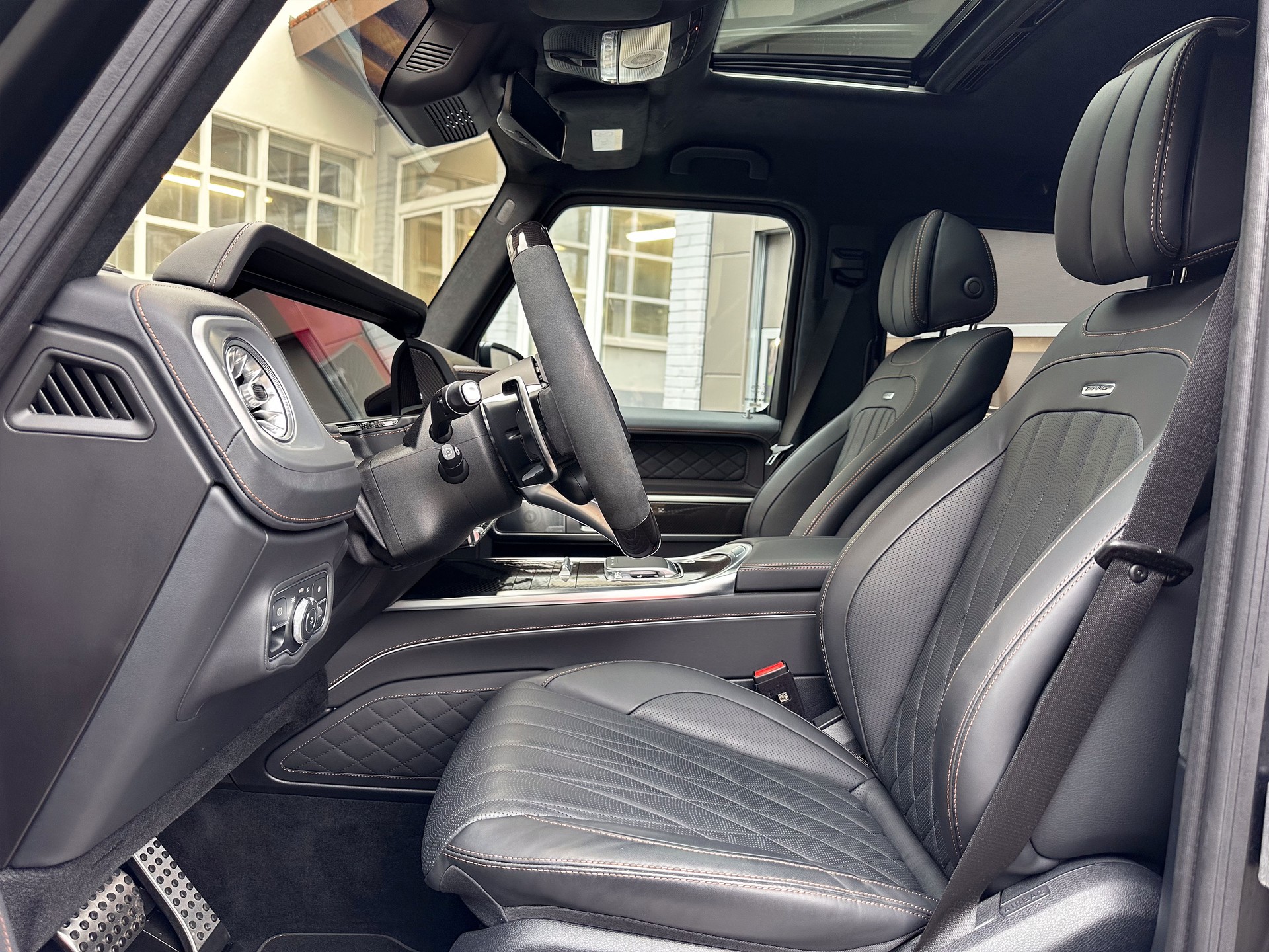 MERCEDES-BENZ G 63 AMG 9G-Tronic-image-13