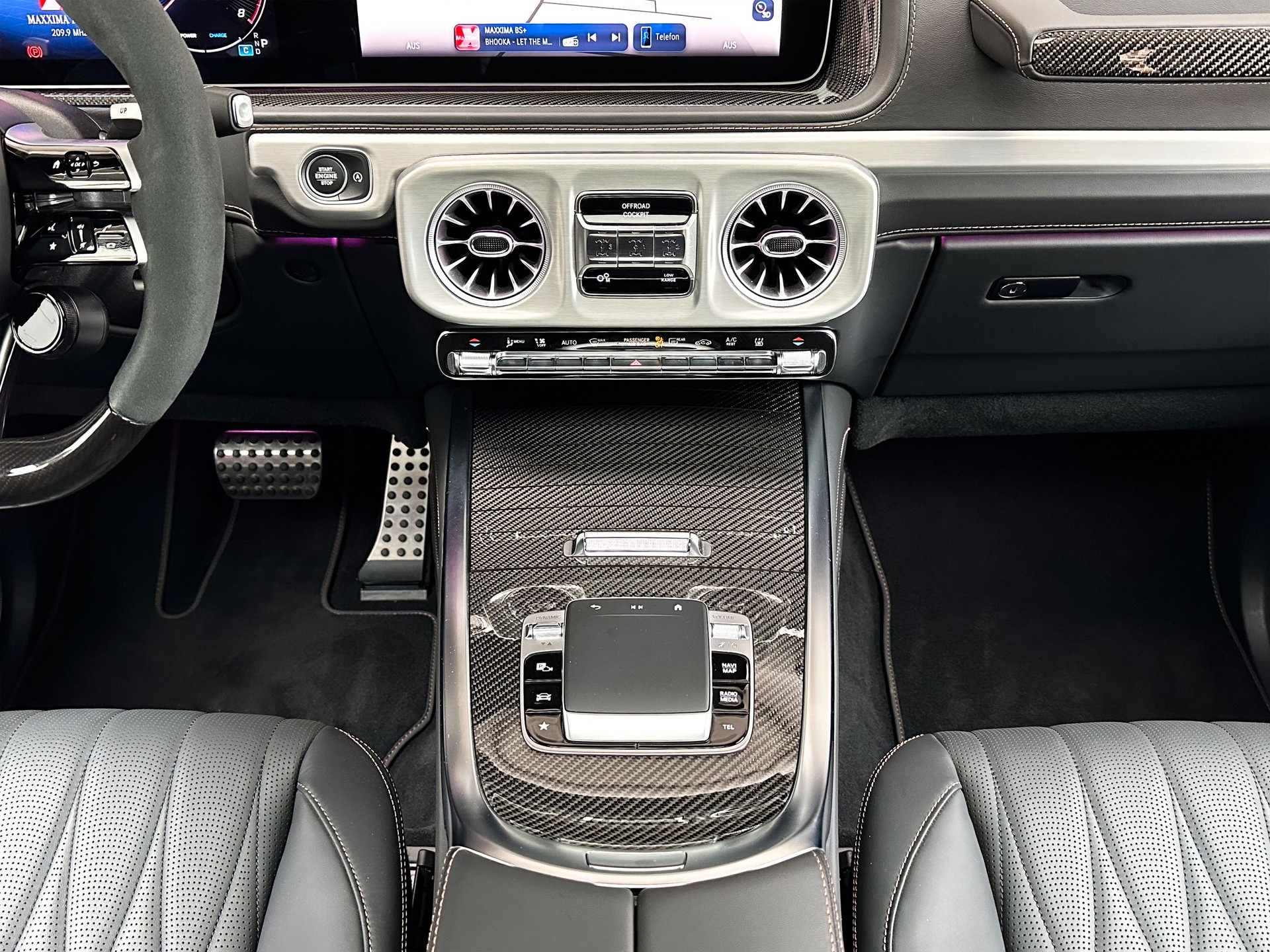 MERCEDES-BENZ G 63 AMG 9G-Tronic-image-11