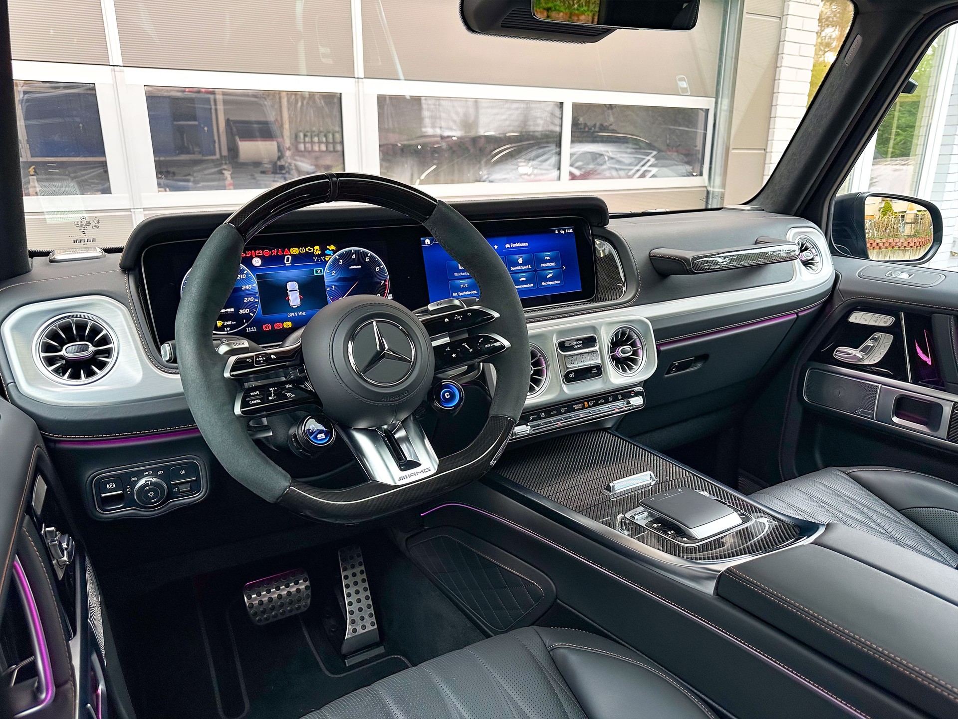 MERCEDES-BENZ G 63 AMG 9G-Tronic-image-9