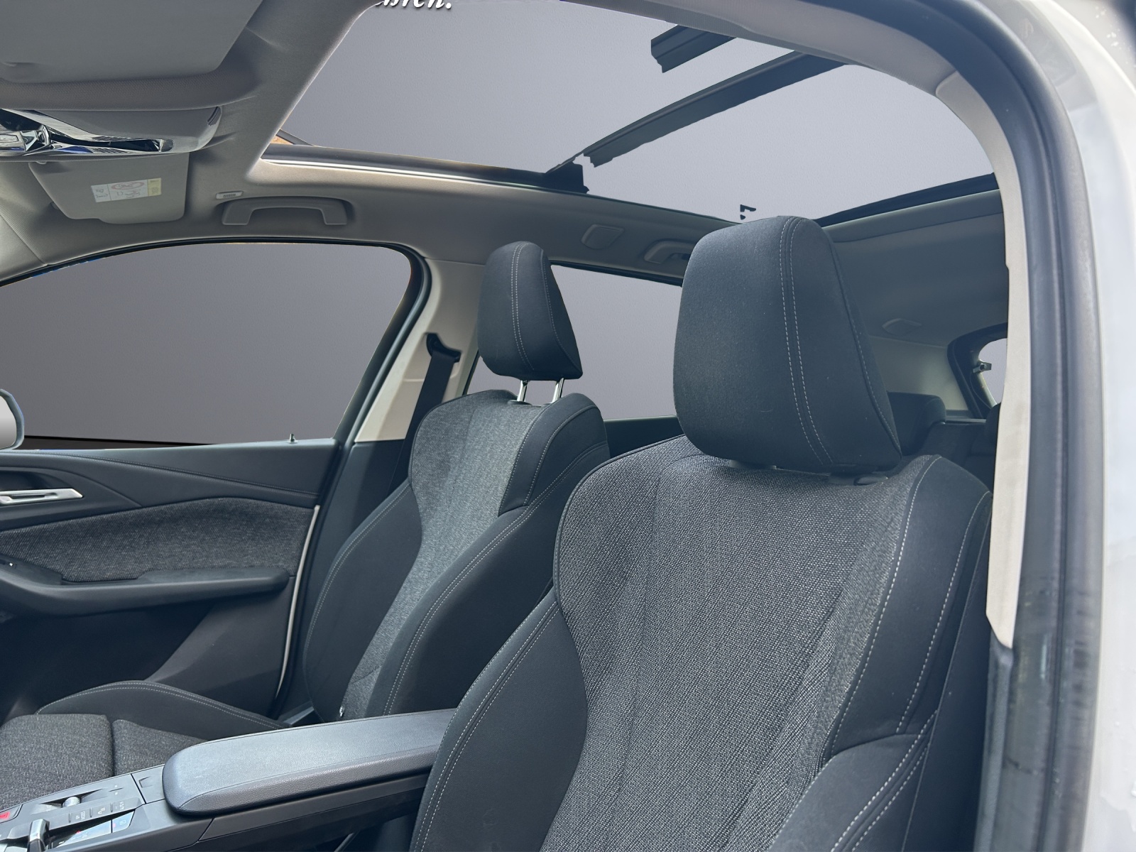 BMW 223d Active Tourer xDrive DKG-image-22