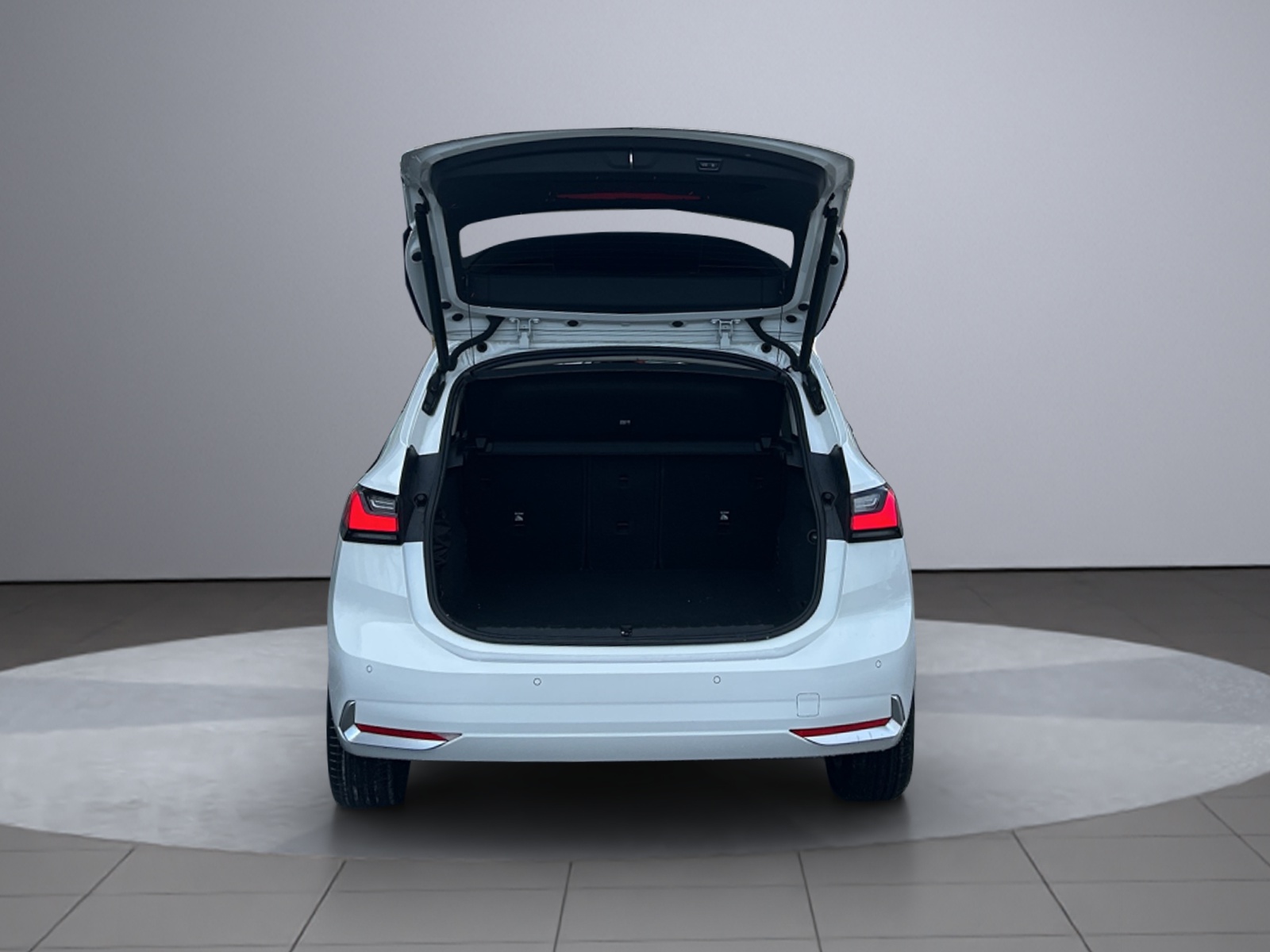 BMW 223d Active Tourer xDrive DKG-image-7