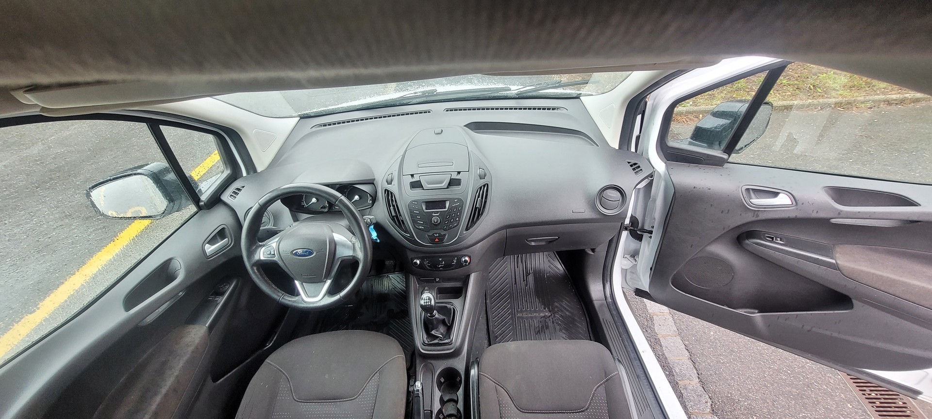 FORD Transit Courier Van 1.0 EcoBoost Trend-image-13