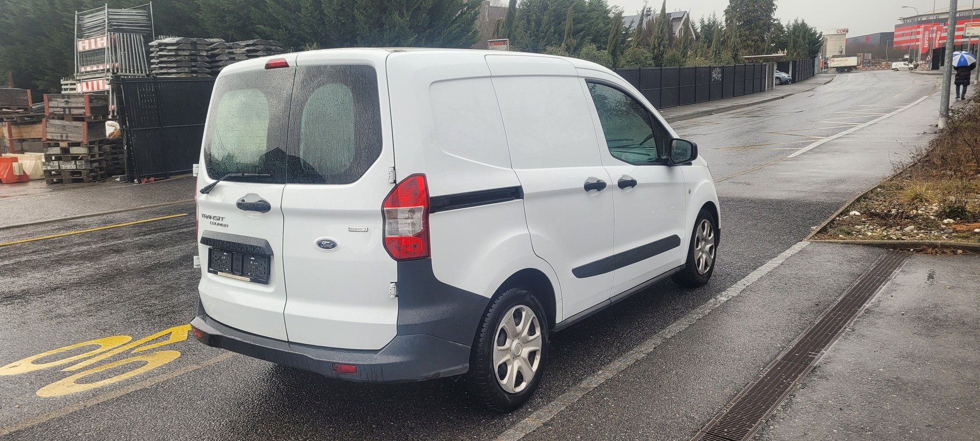 FORD Transit Courier Van 1.0 EcoBoost Trend-image-8