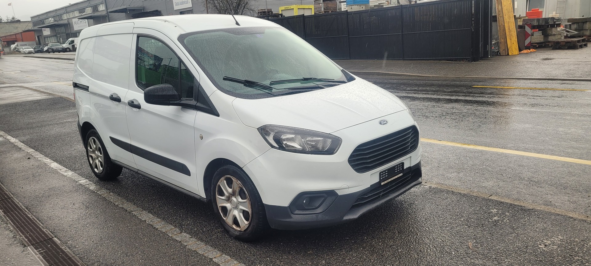 FORD Transit Courier Van 1.0 EcoBoost Trend-image-1