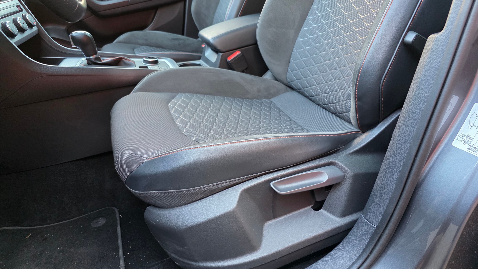 SEAT Ateca 1.5 TSI EVO DSG FR-image-13