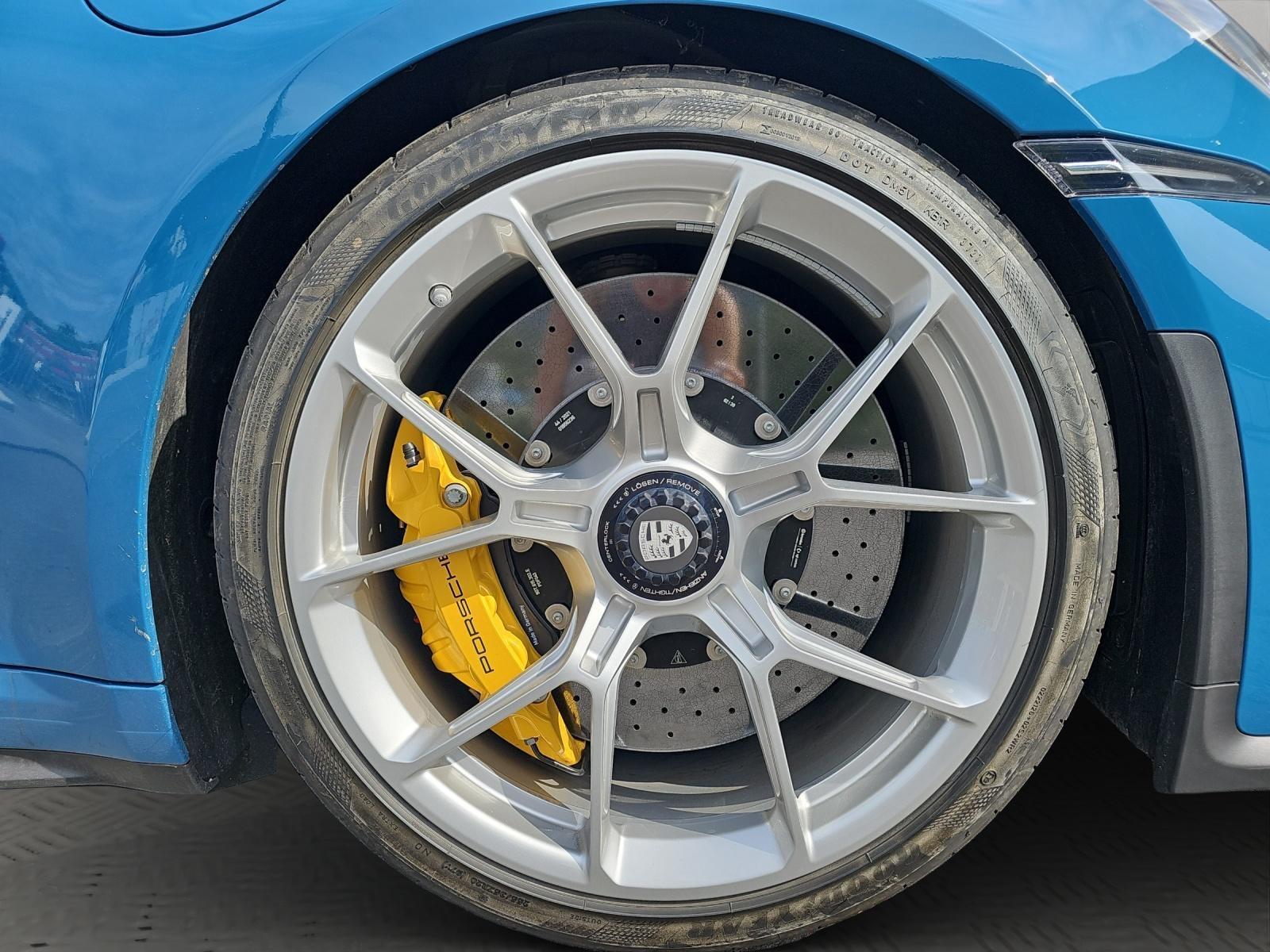 PORSCHE 911 GT3 Touring-image-9
