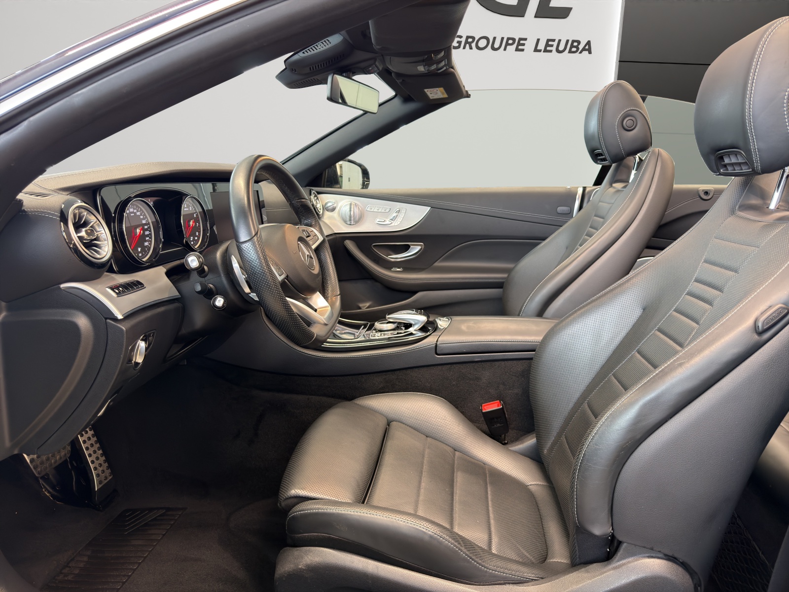 Image MERCEDES-BENZ E-400 E 400 Cabriolet AMG Line 4 Matic 9G-Tronic