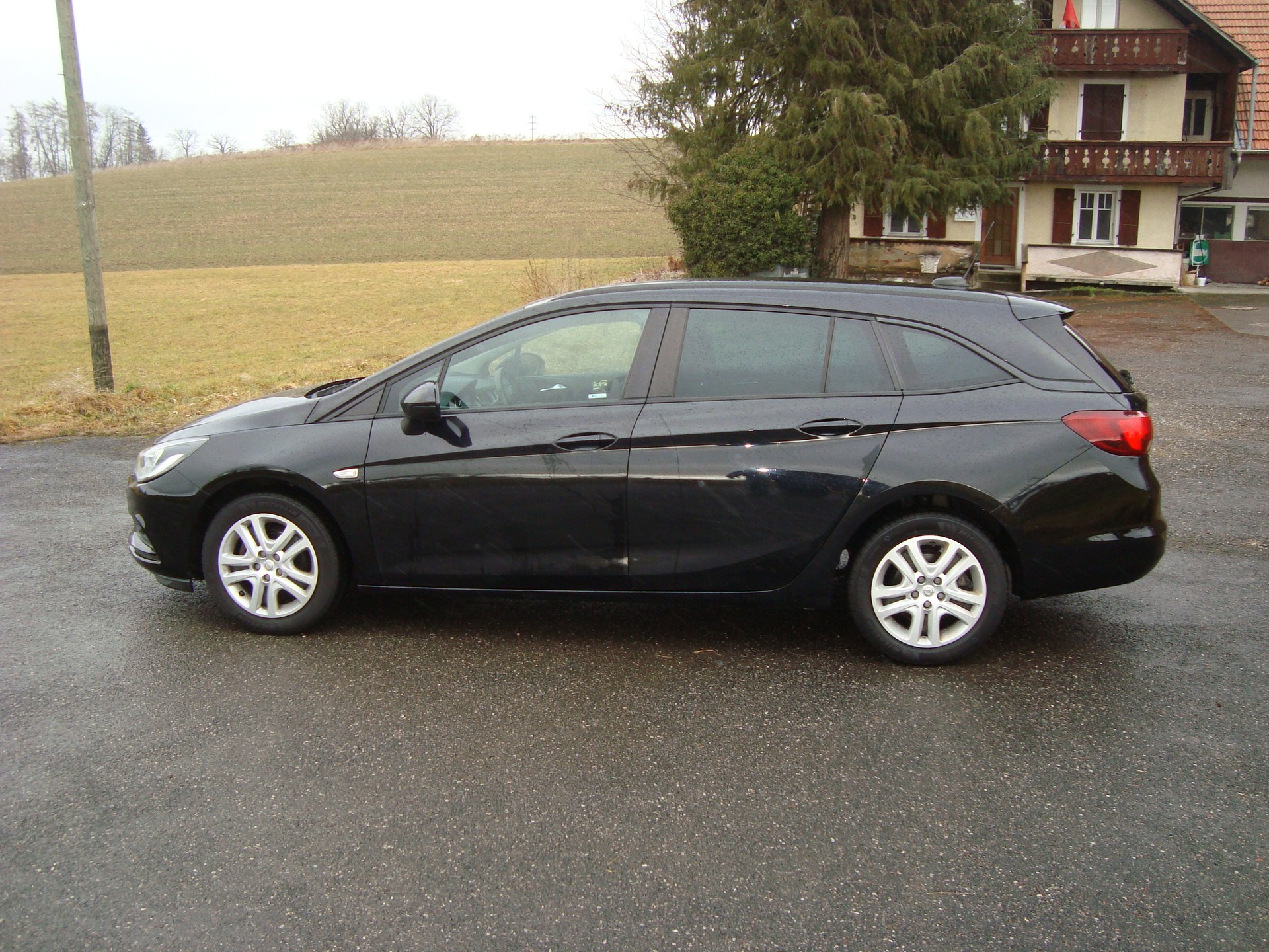OPEL Astra Sports Tourer 1.4i Turbo Dynamic Automatic-image-4
