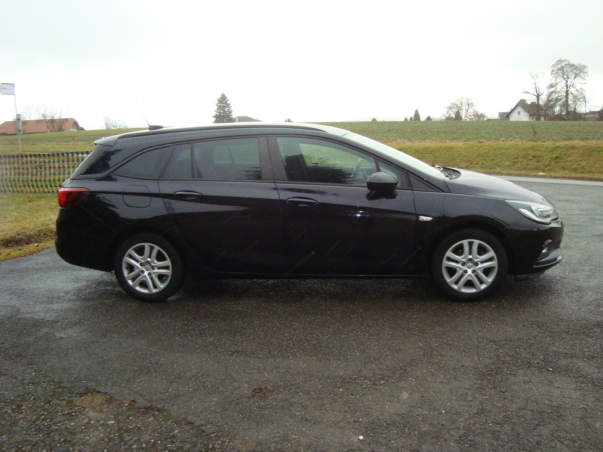 OPEL Astra Sports Tourer 1.4i Turbo Dynamic Automatic-image-5