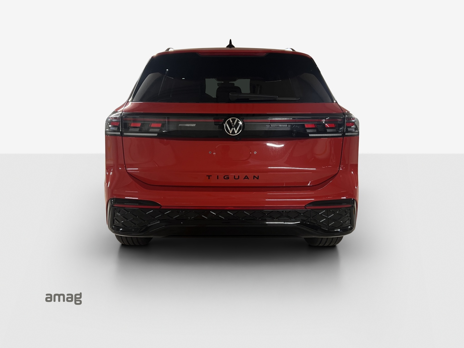VW Tiguan 2.0 TSI DSG R-Line 4Motion-image-3