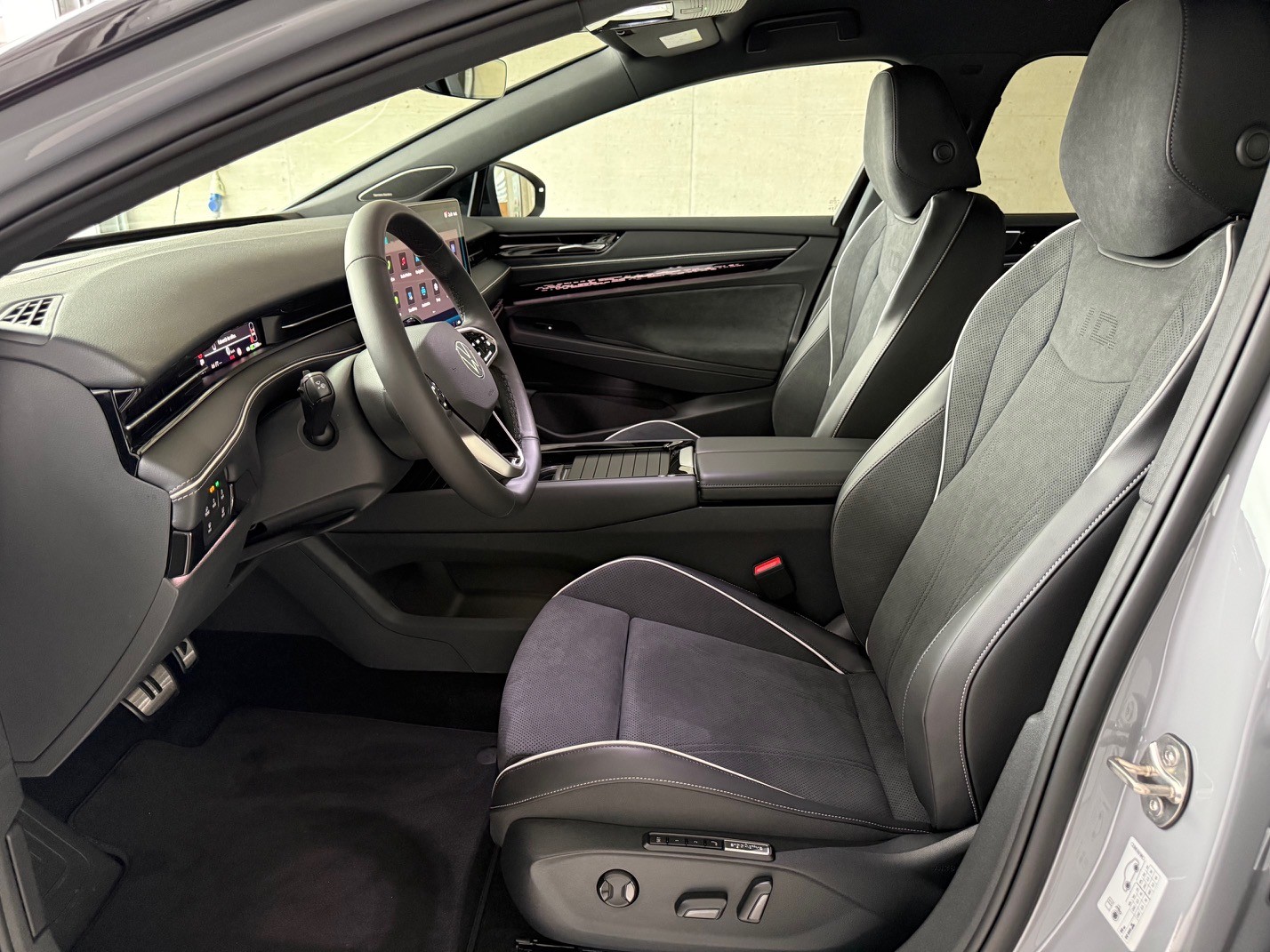 VW ID.7 Tourer Pro S 86 kWh Pro S United-image-7