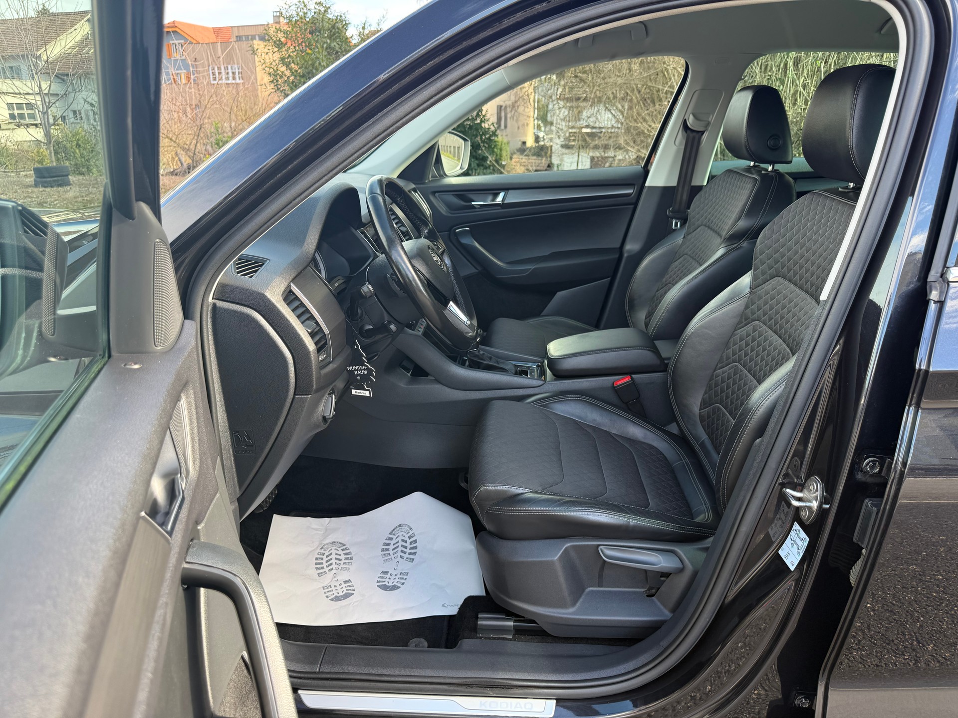 SKODA Kodiaq 2.0 TSI Ambition 4x4-image-11