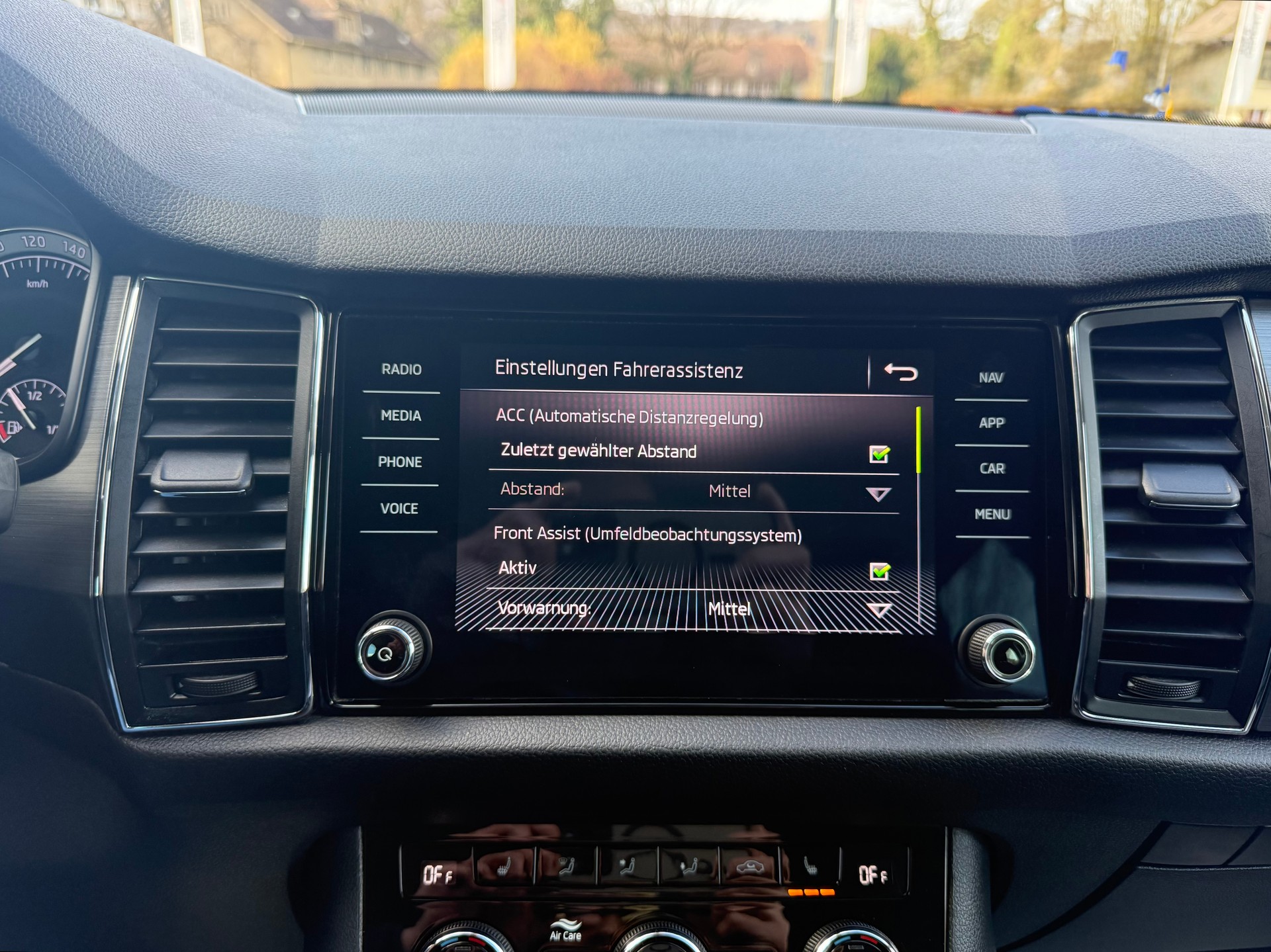 SKODA Kodiaq 2.0 TSI Ambition 4x4-image-8