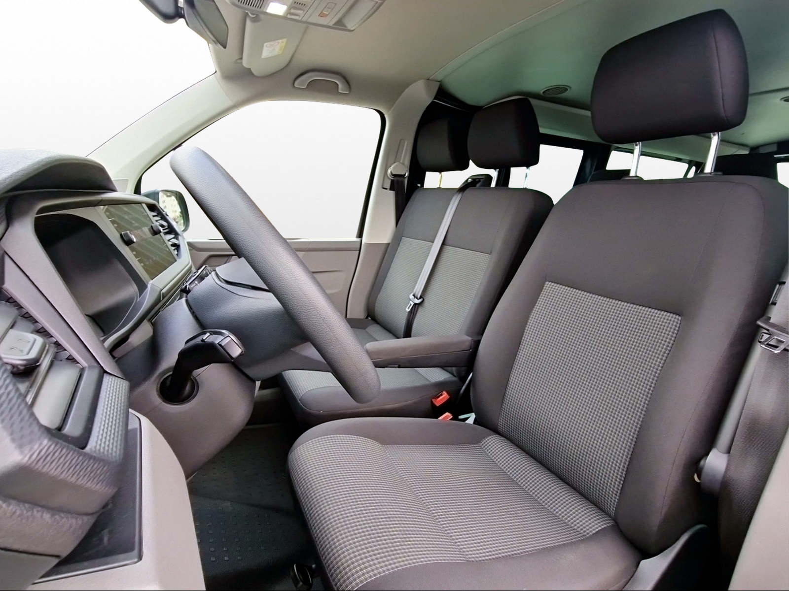 VW T6.1 2.0 TDI DSG-image-7